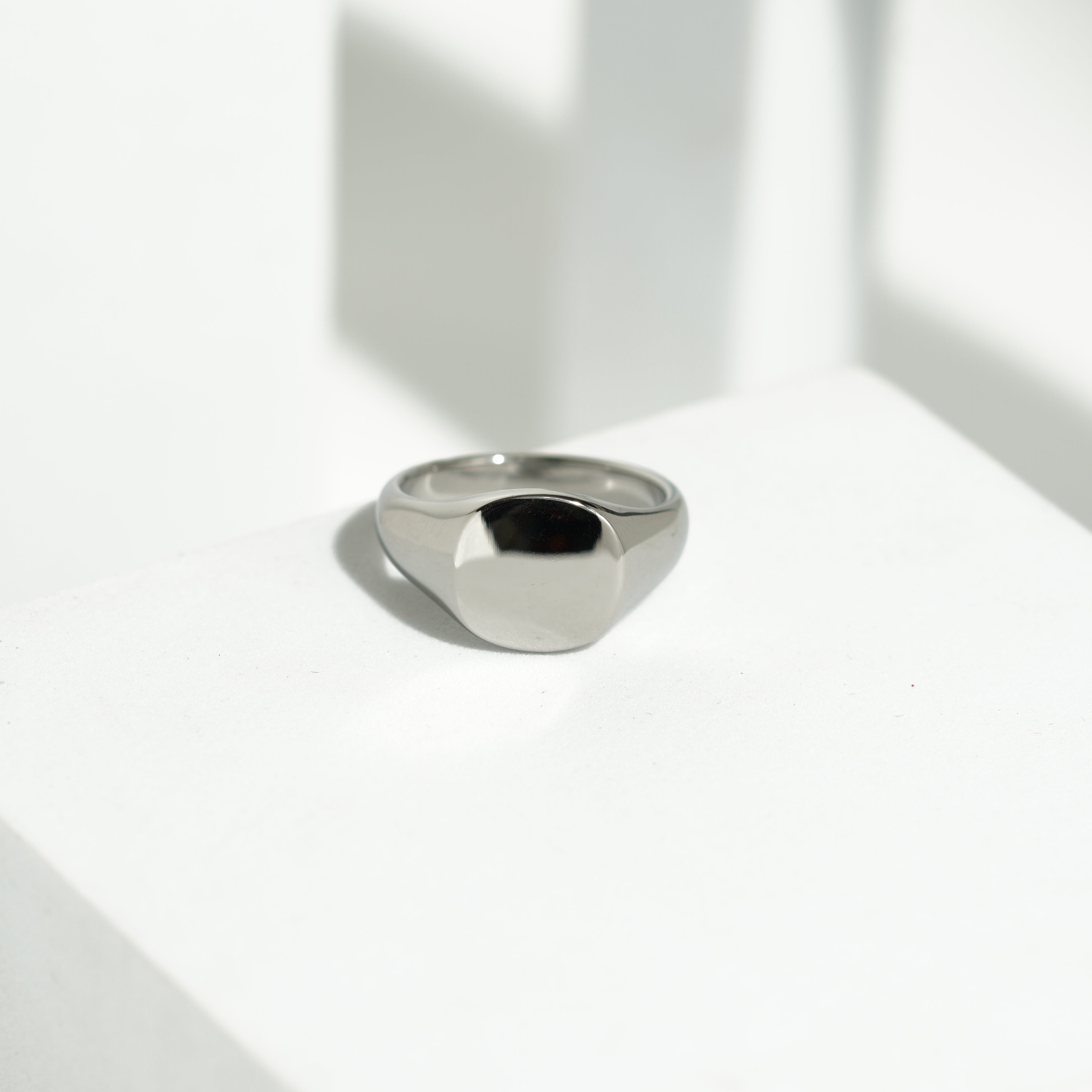 660 Polished Silver Signet Ring