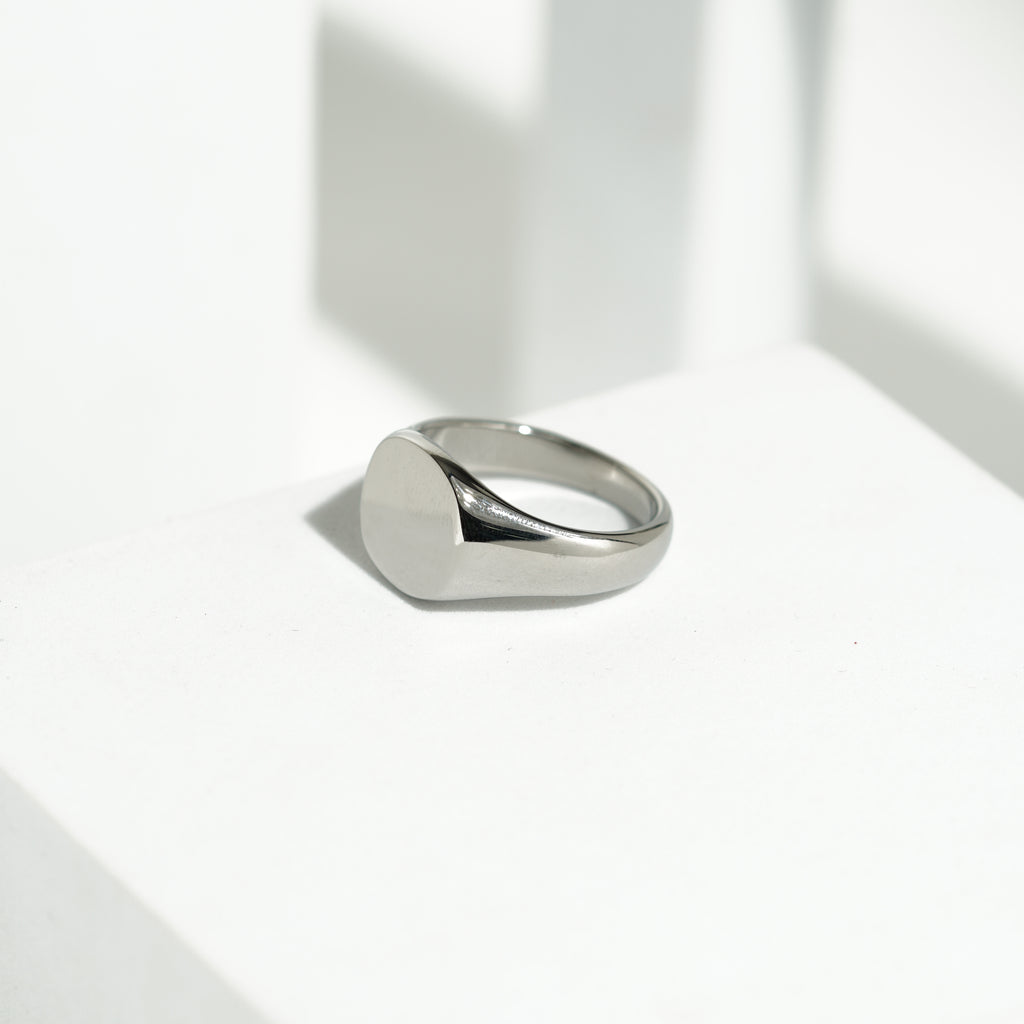 660 Polished Silver Signet Ring