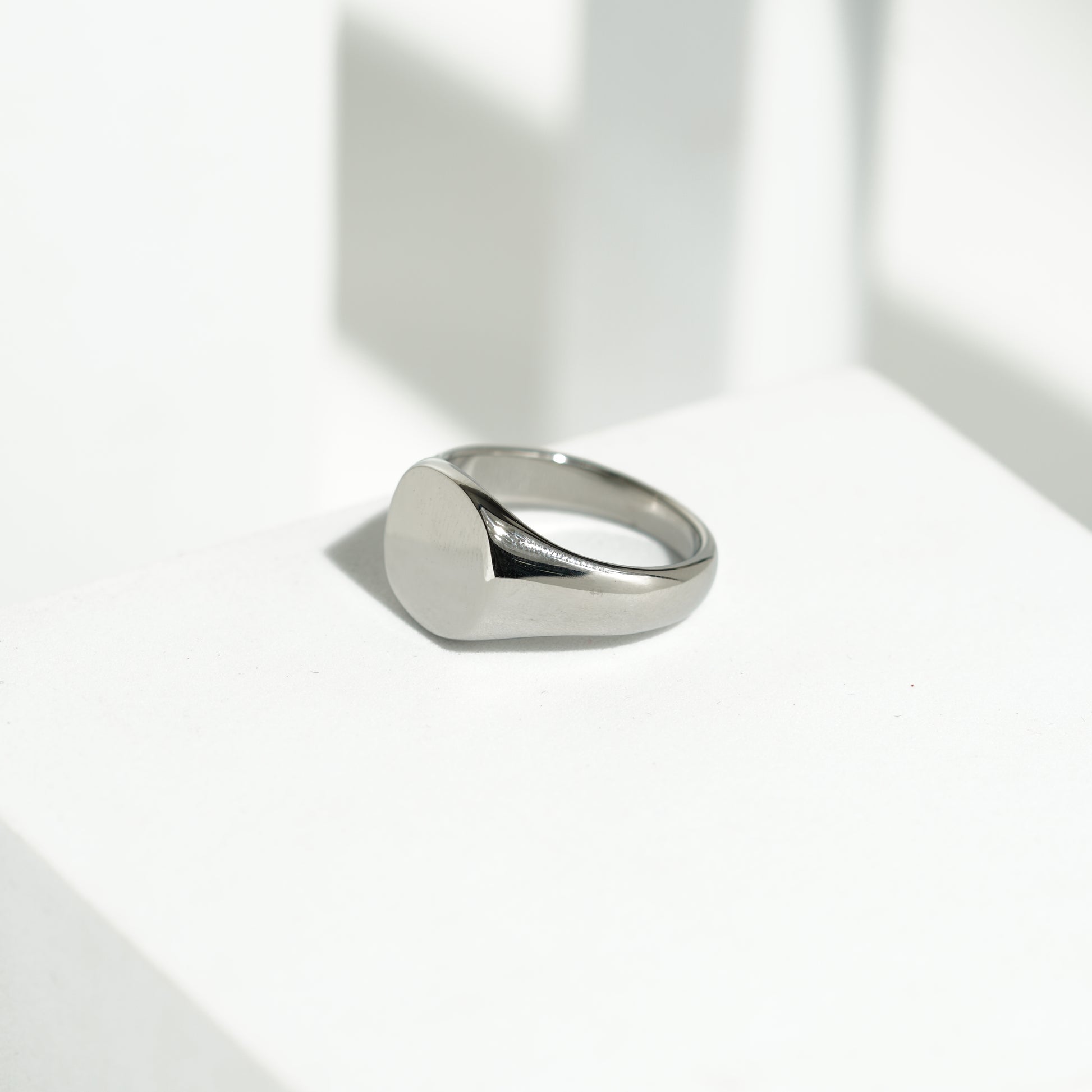 660 Polished Silver Signet Ring