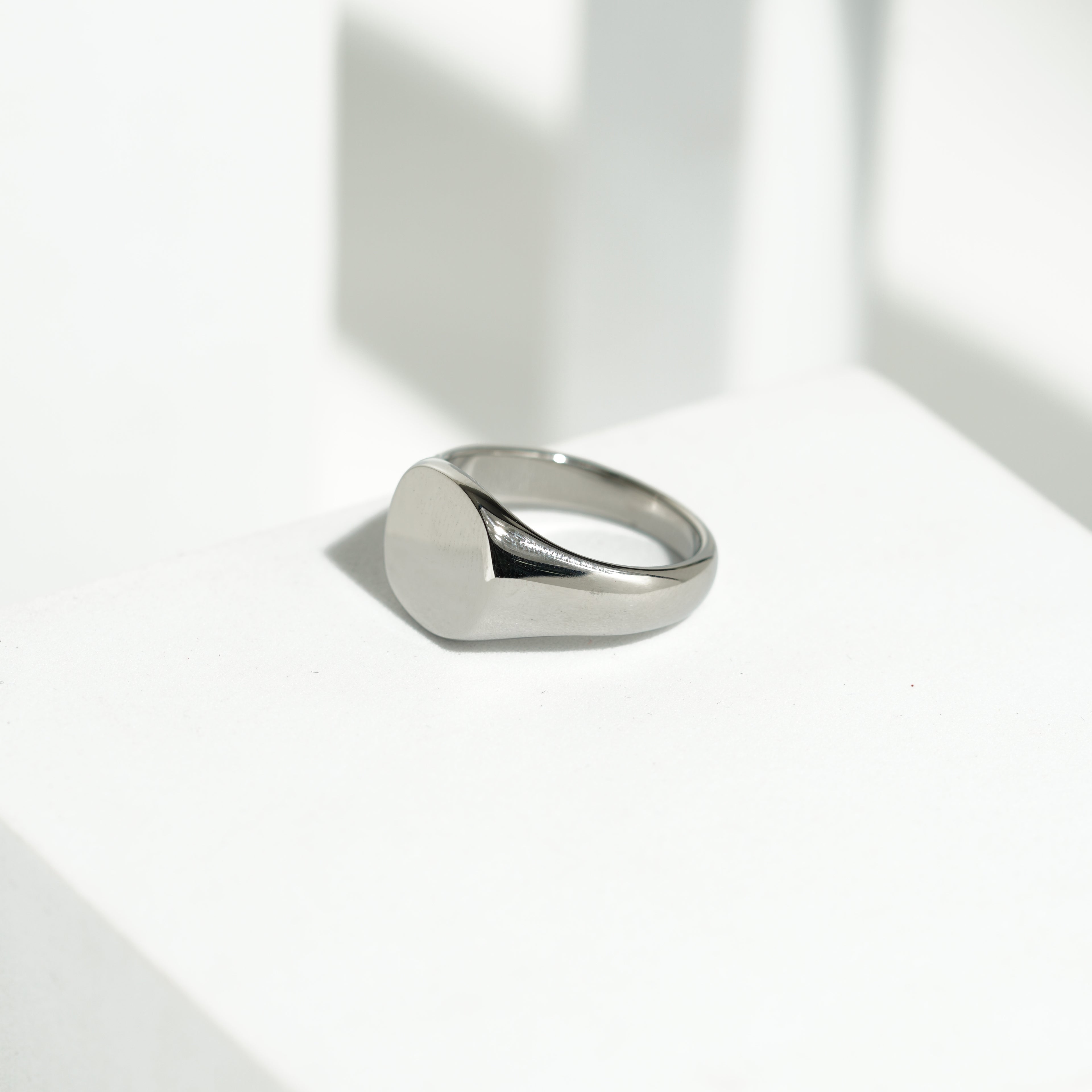 660 Polished Silver Signet Ring