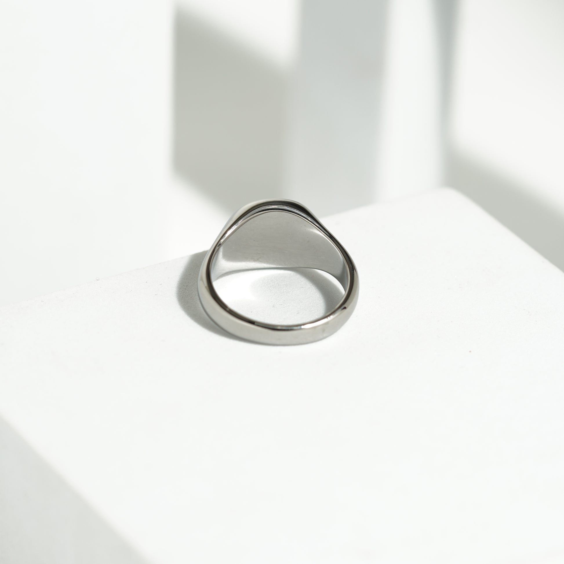 660 Polished Silver Signet Ring