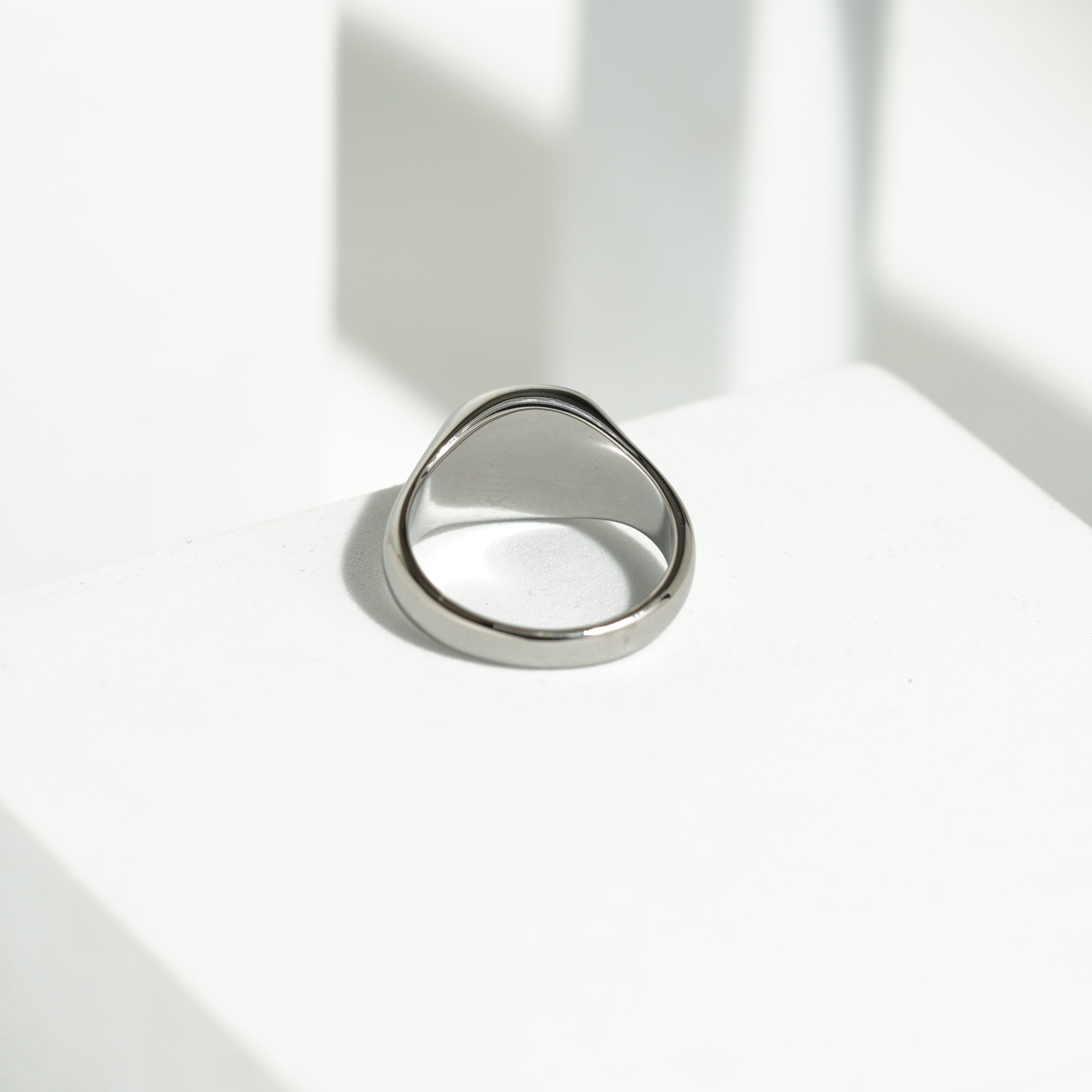 660 Polished Silver Signet Ring