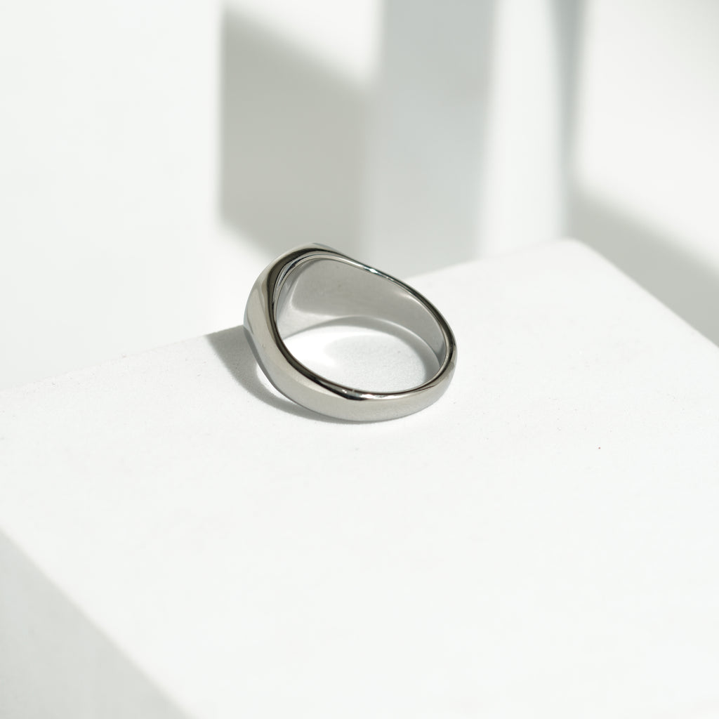 660 Polished Silver Signet Ring