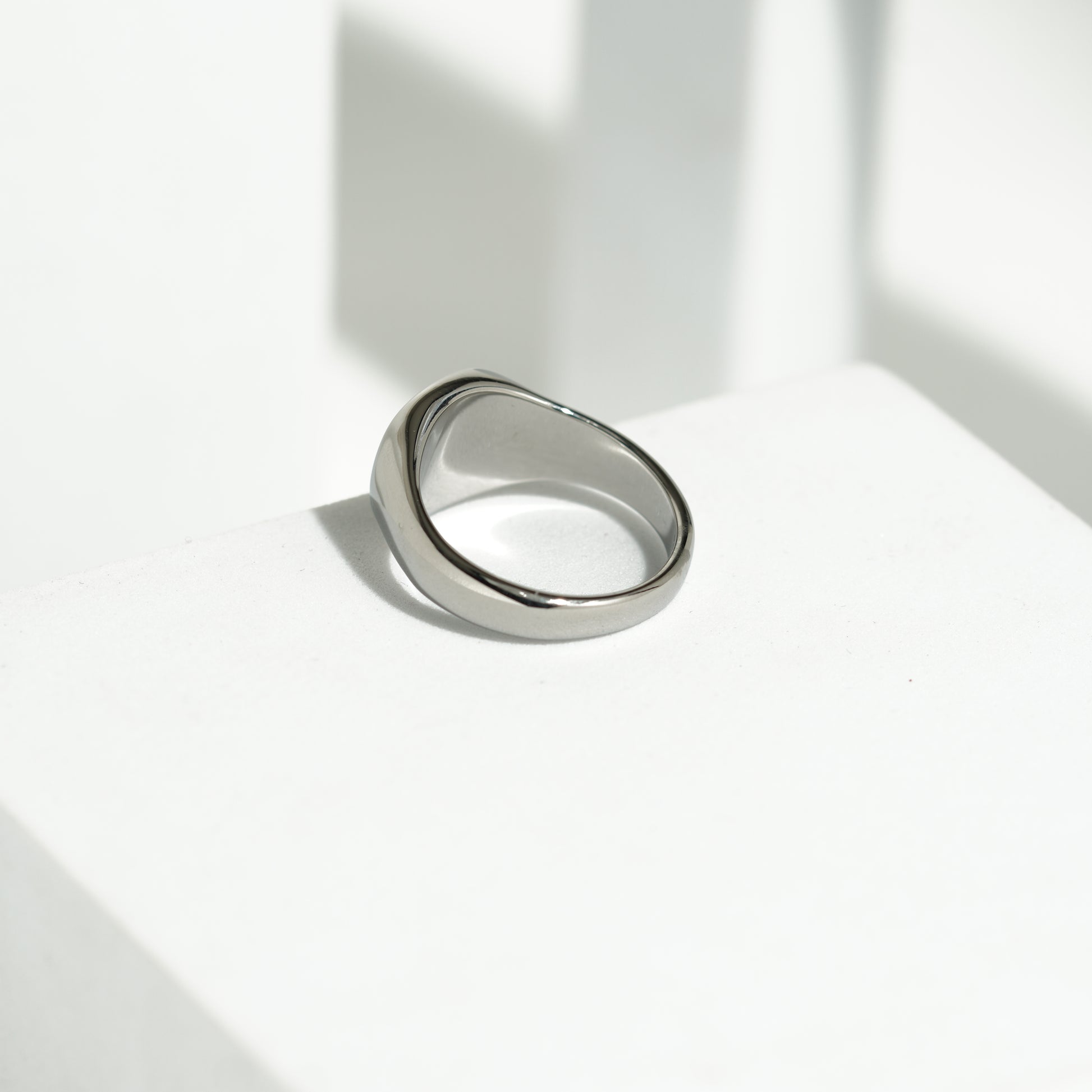 660 Polished Silver Signet Ring