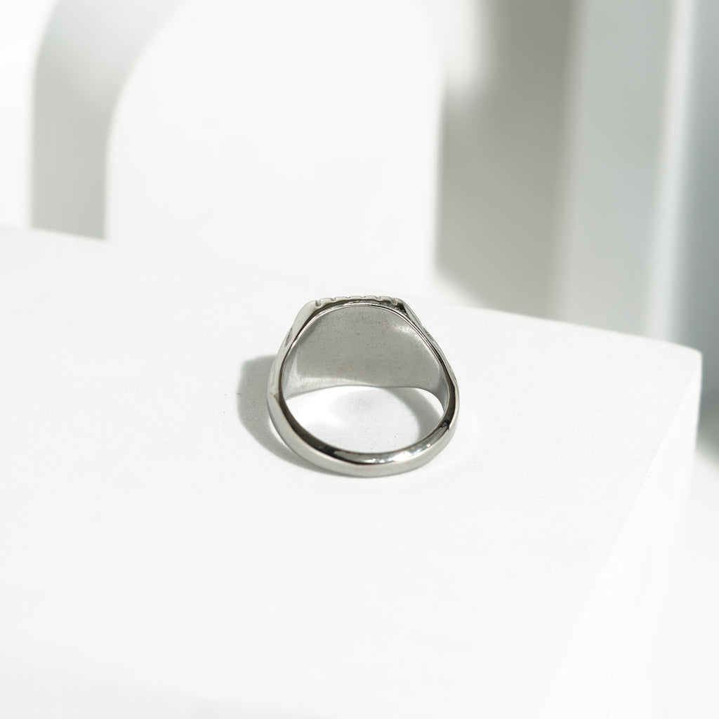286 Square shaped pattern ring