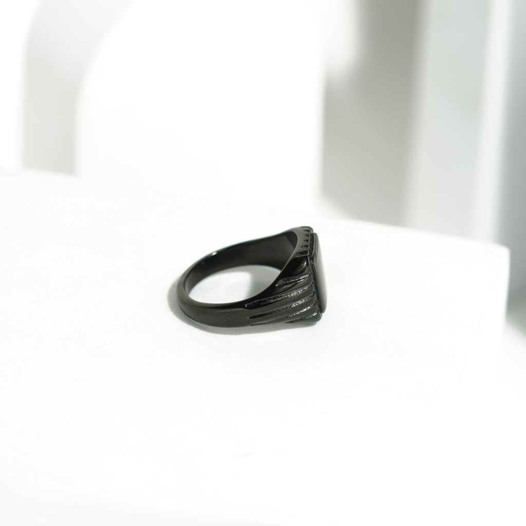 286 Square shaped pattern ring