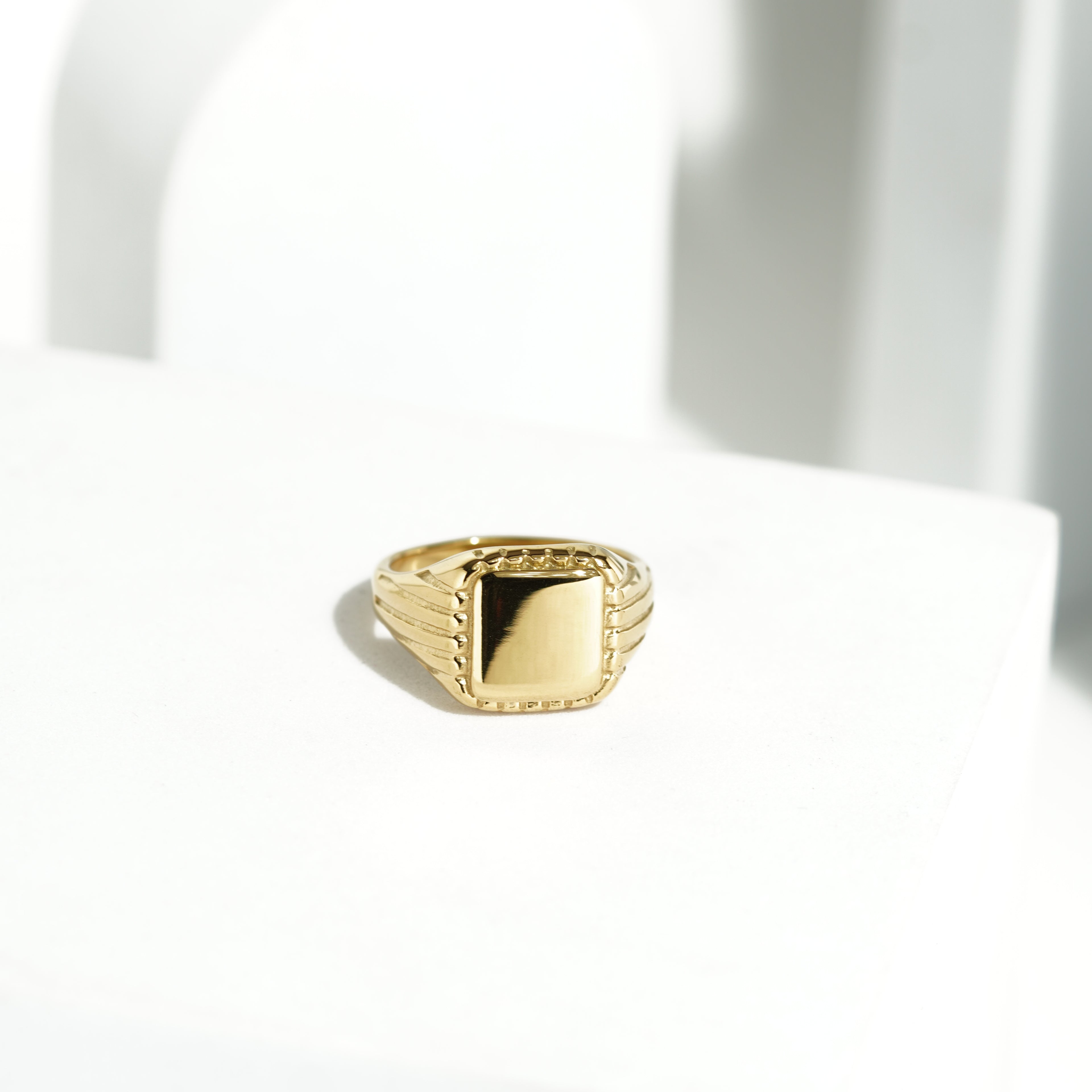 286 Square shaped pattern ring