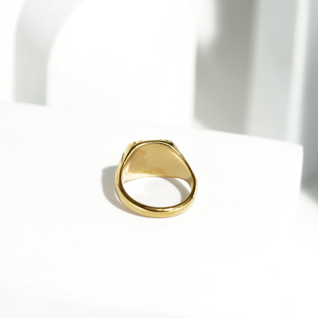 286 Square shaped pattern ring