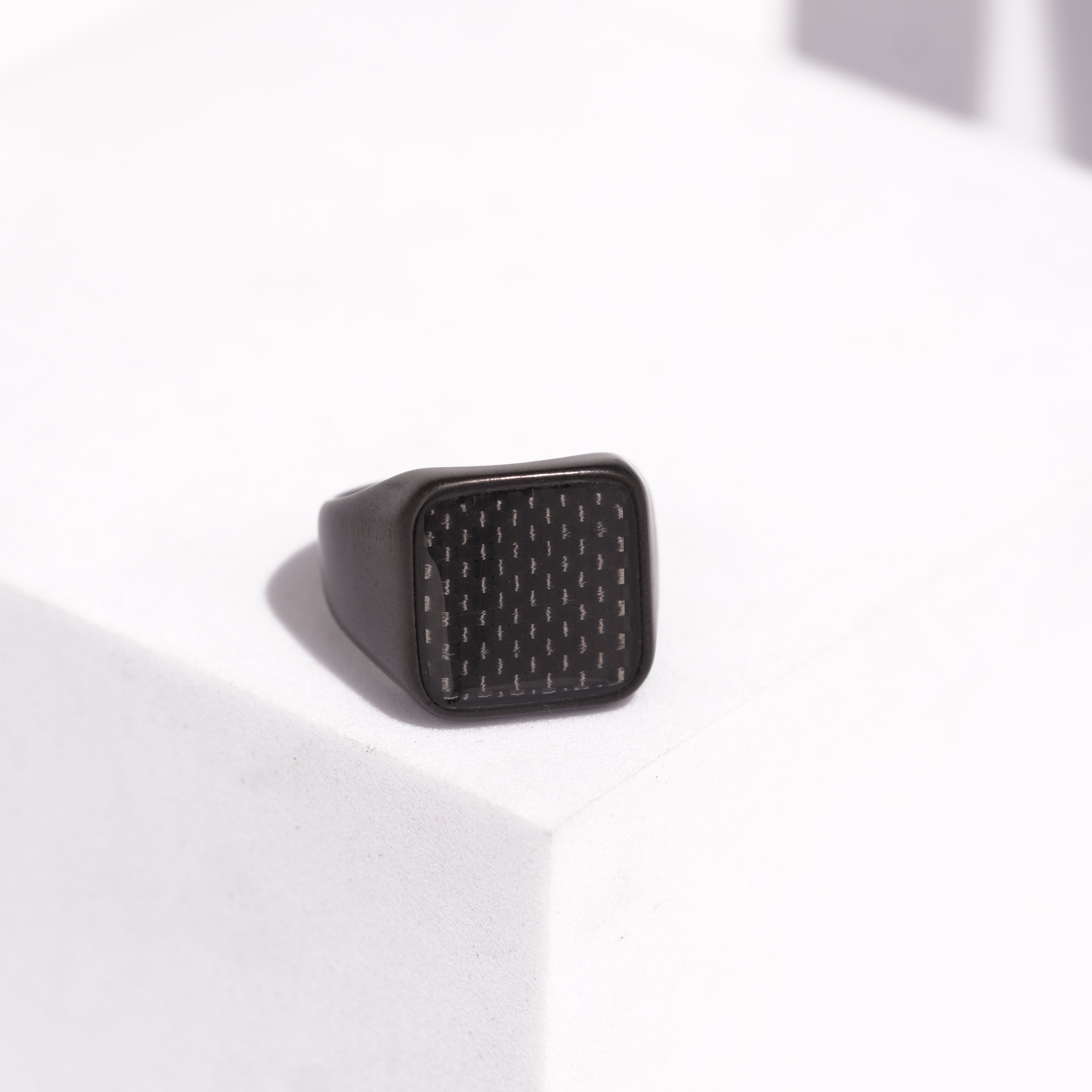 426 black pattern ring