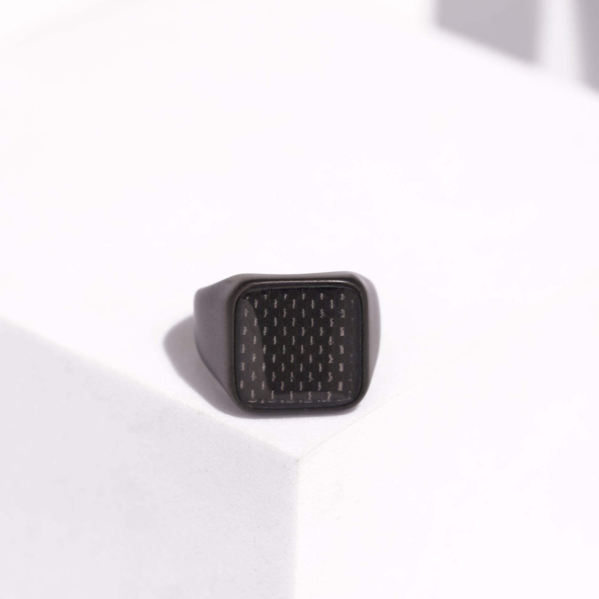 426 black pattern ring