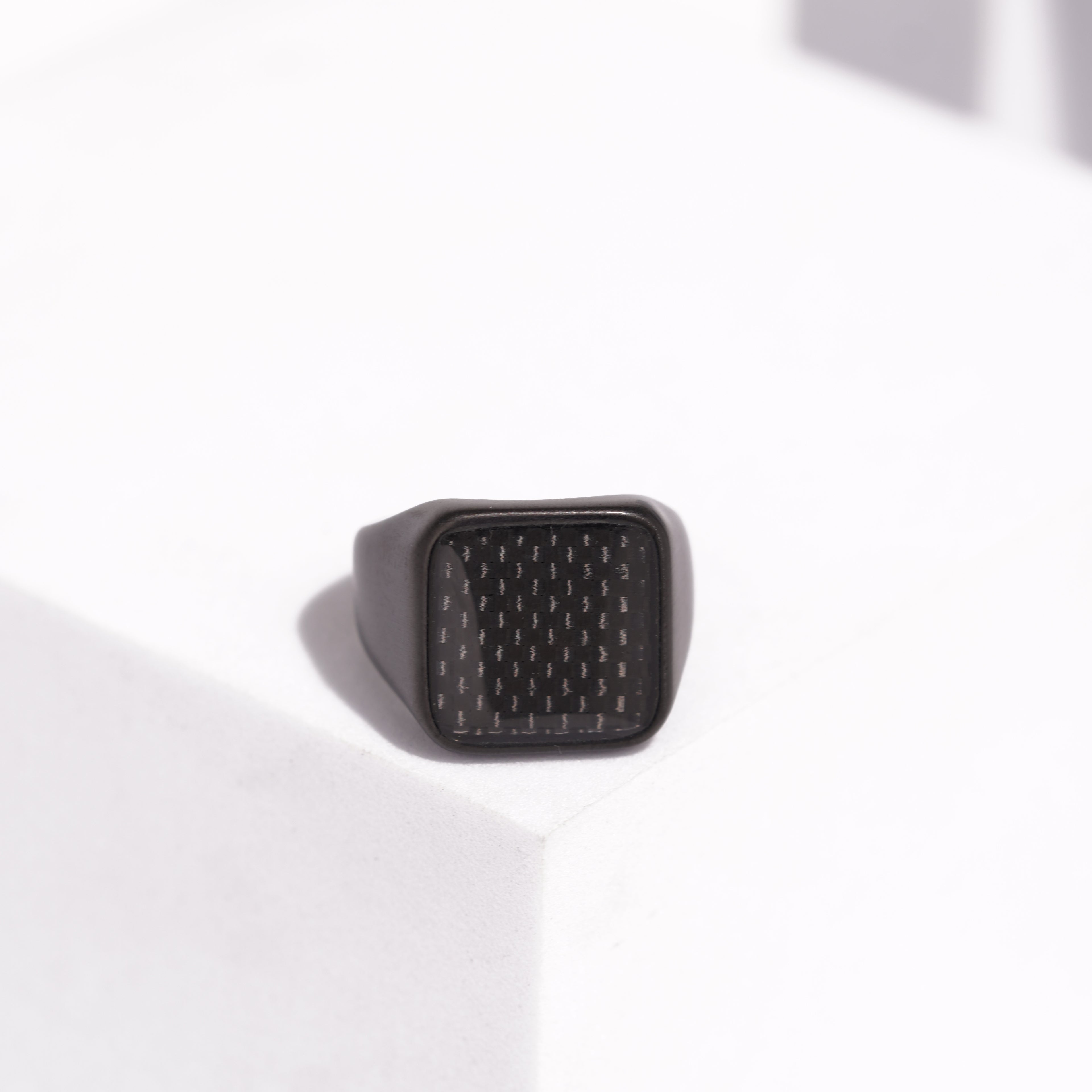 426 black pattern ring