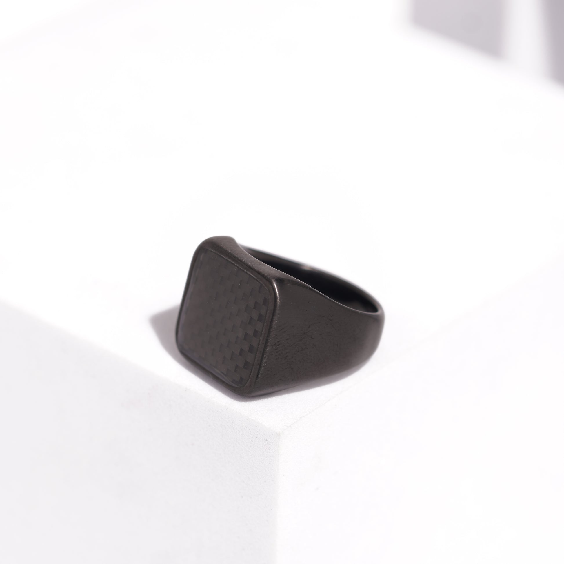426 black pattern ring