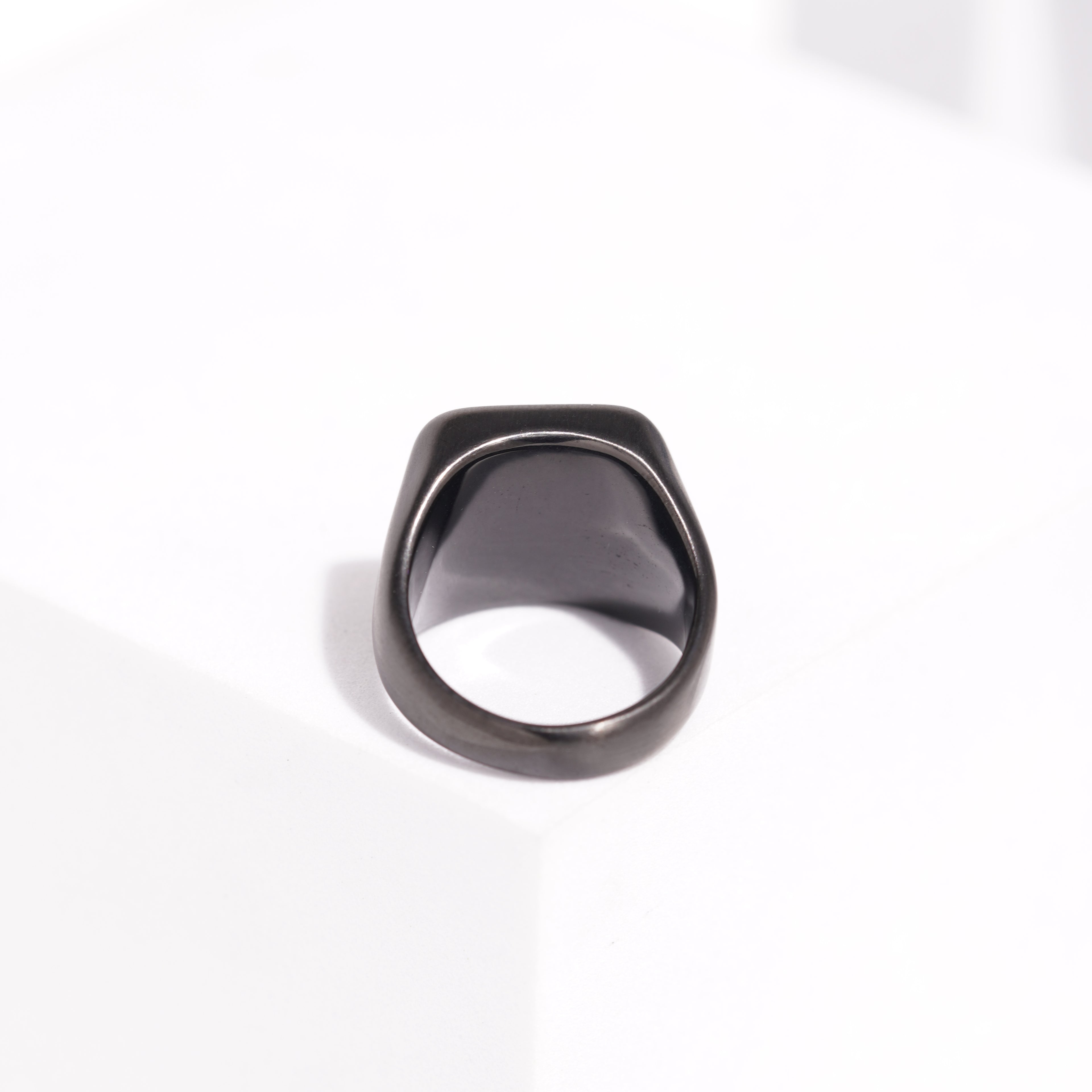 426 black pattern ring