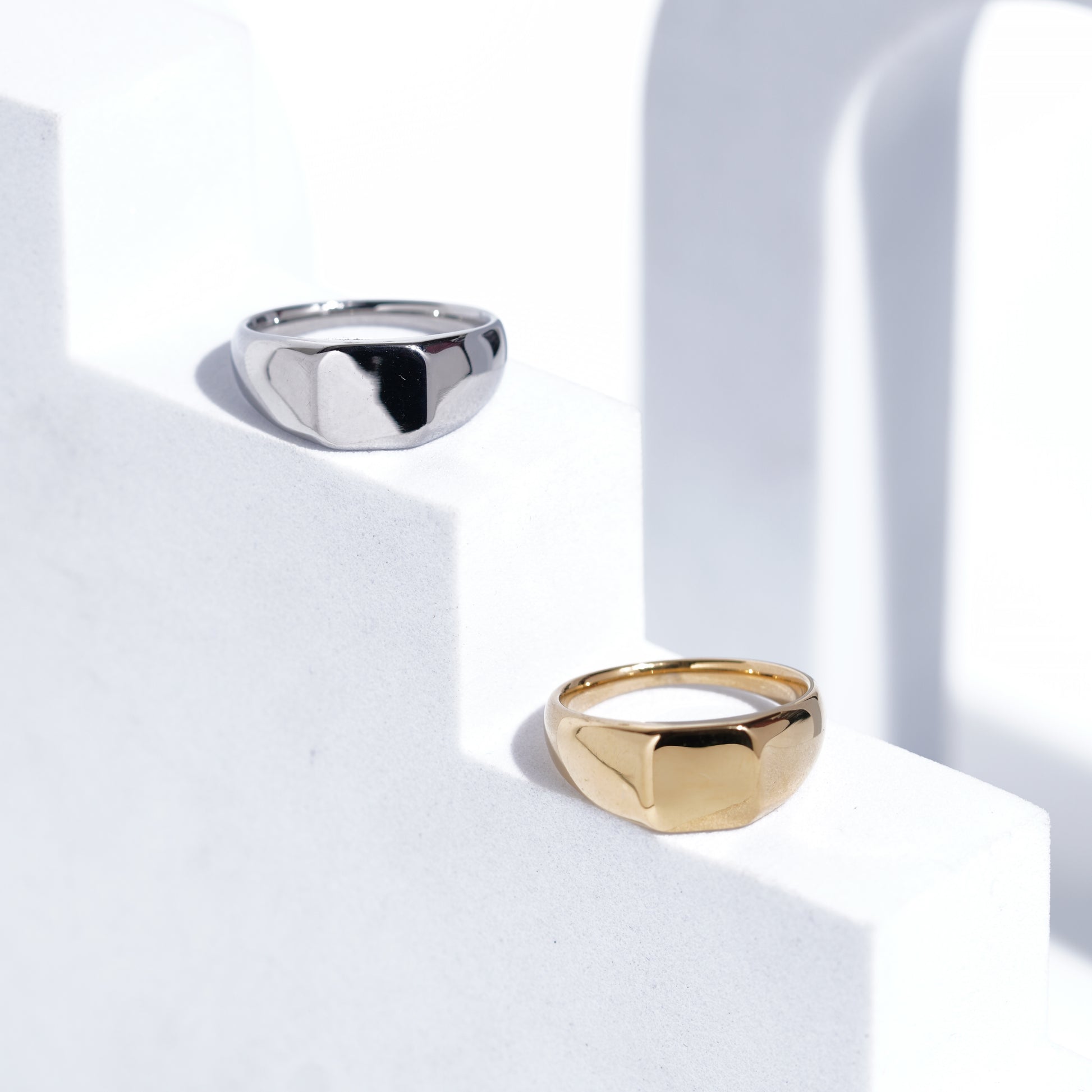 (51) Multicolour electroplated rings