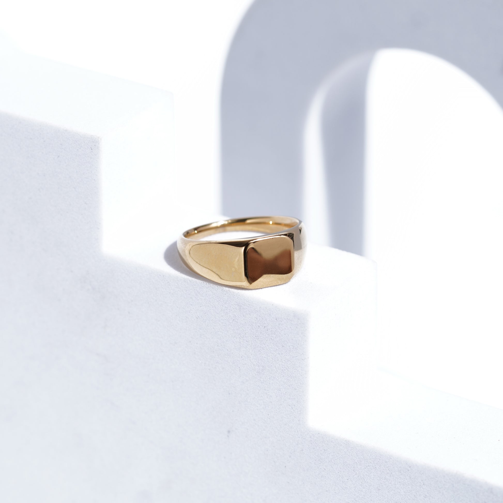 (51) Multicolour electroplated rings