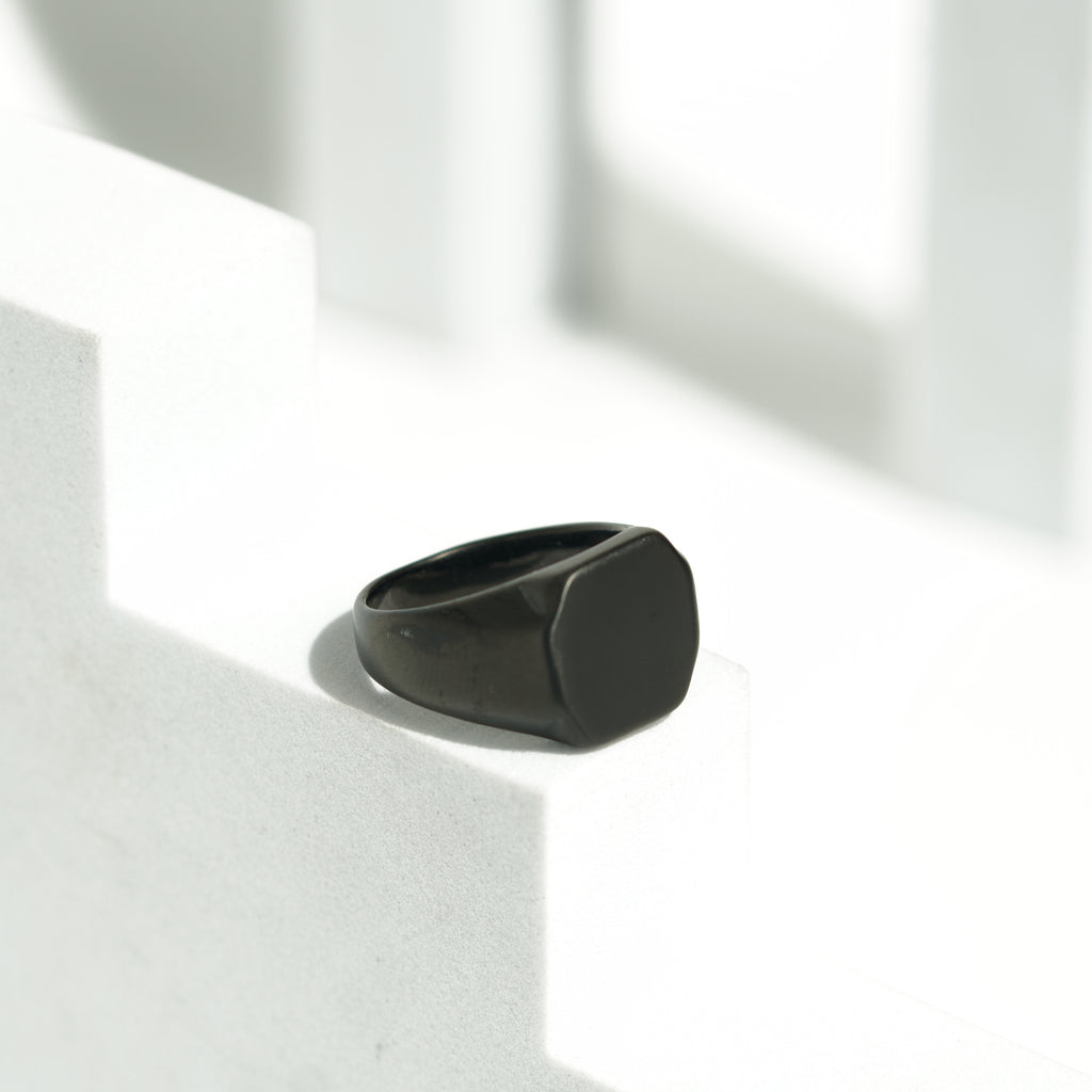 (828) Bold black mens ring