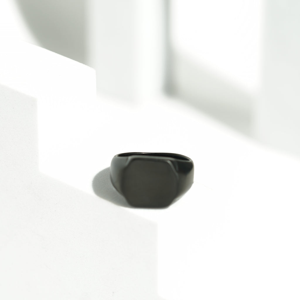 (828) Bold black mens ring