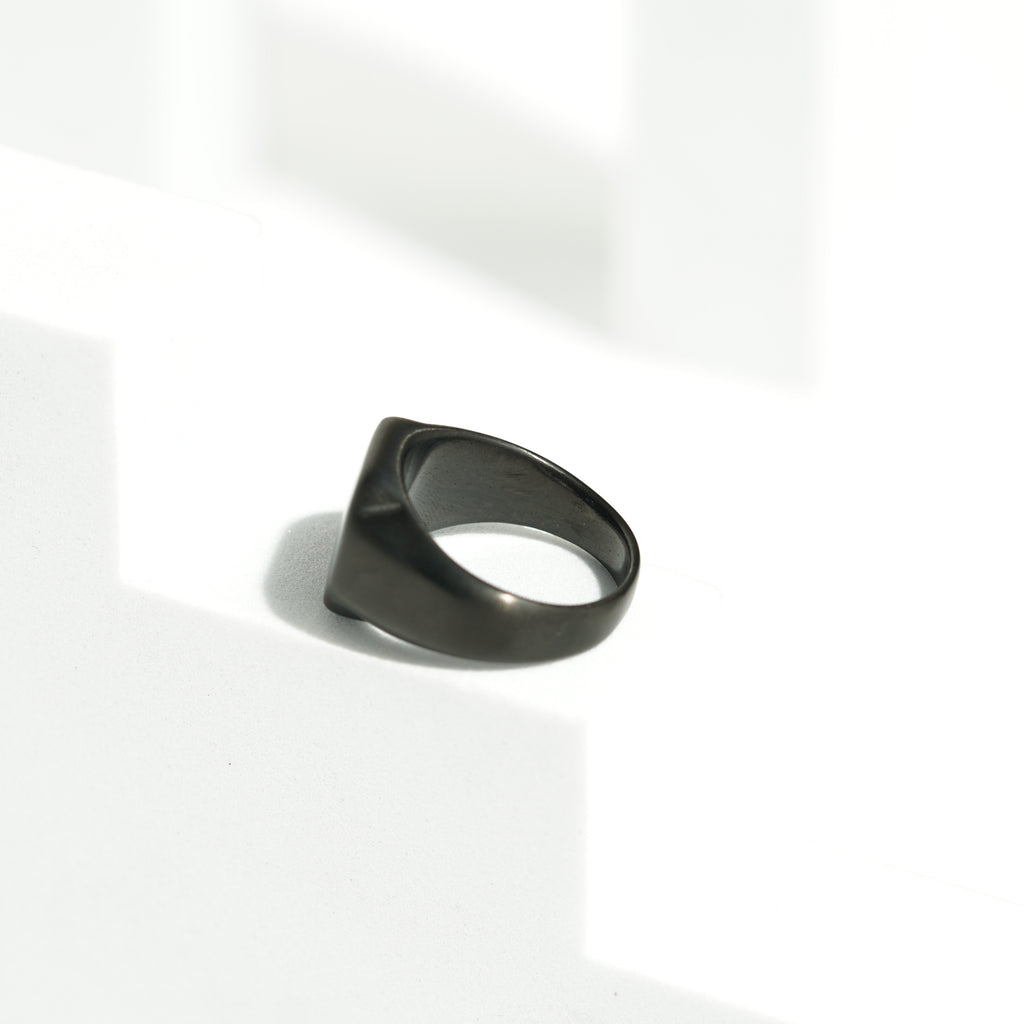 (828) Bold black mens ring