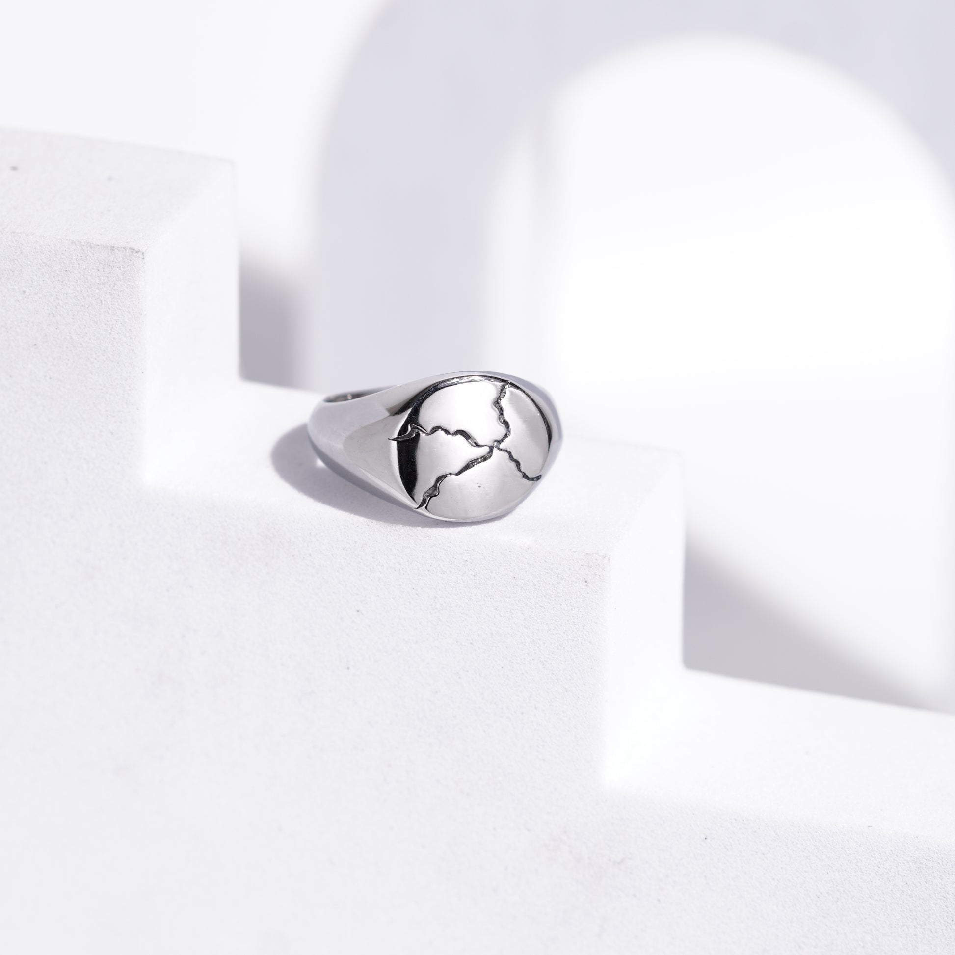 (96) Erupted pattern ring for mens