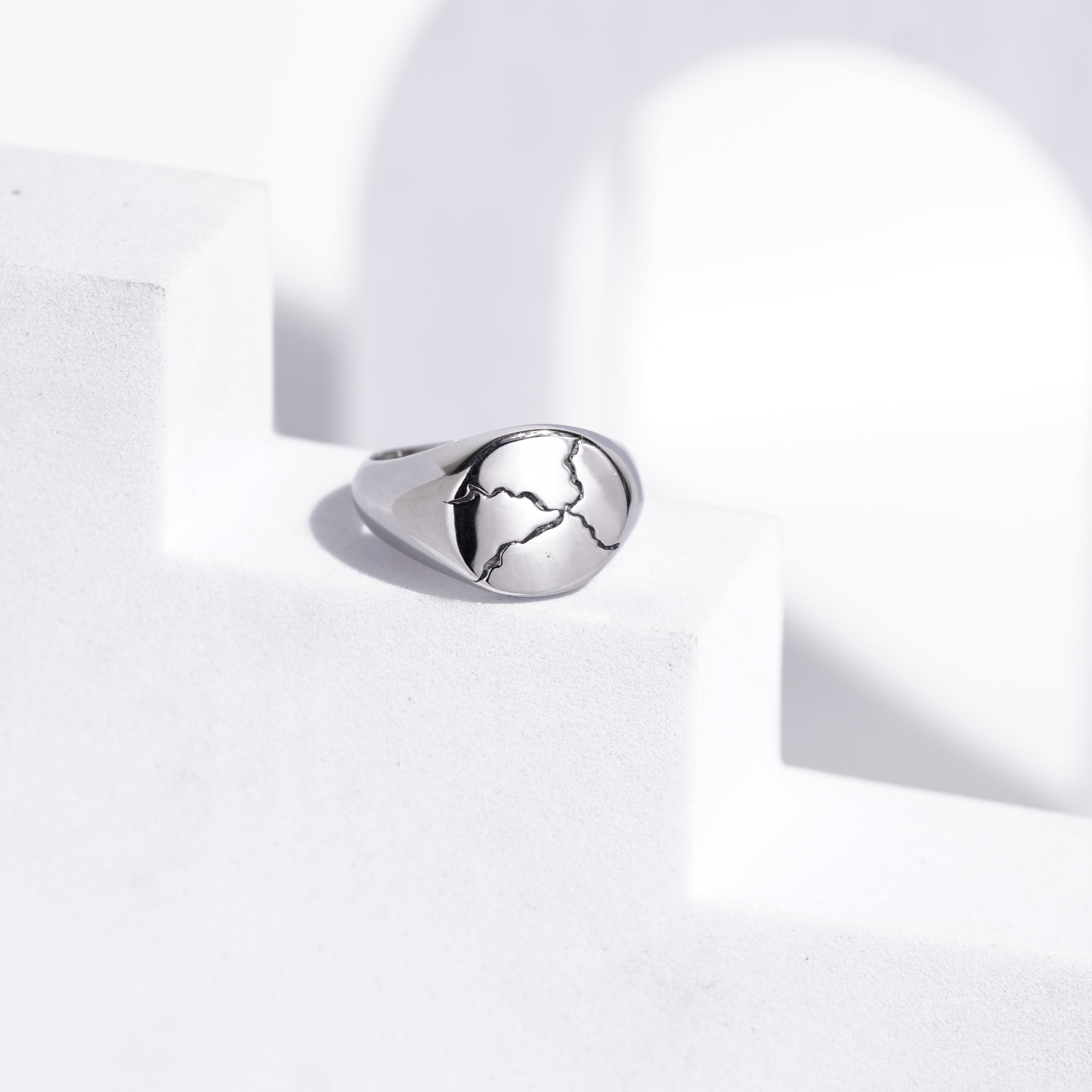 (96) Erupted pattern ring for mens