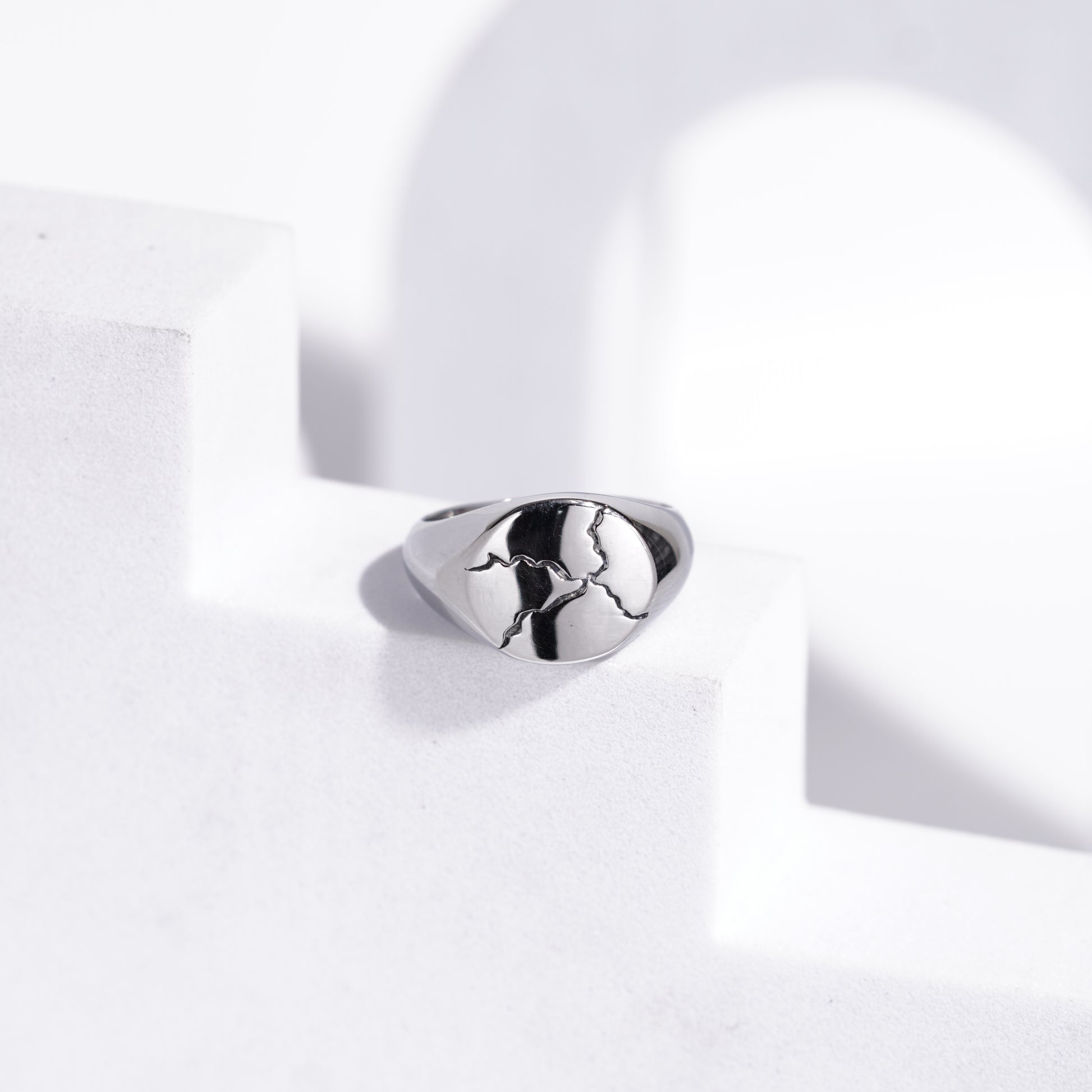 (96) Erupted pattern ring for mens