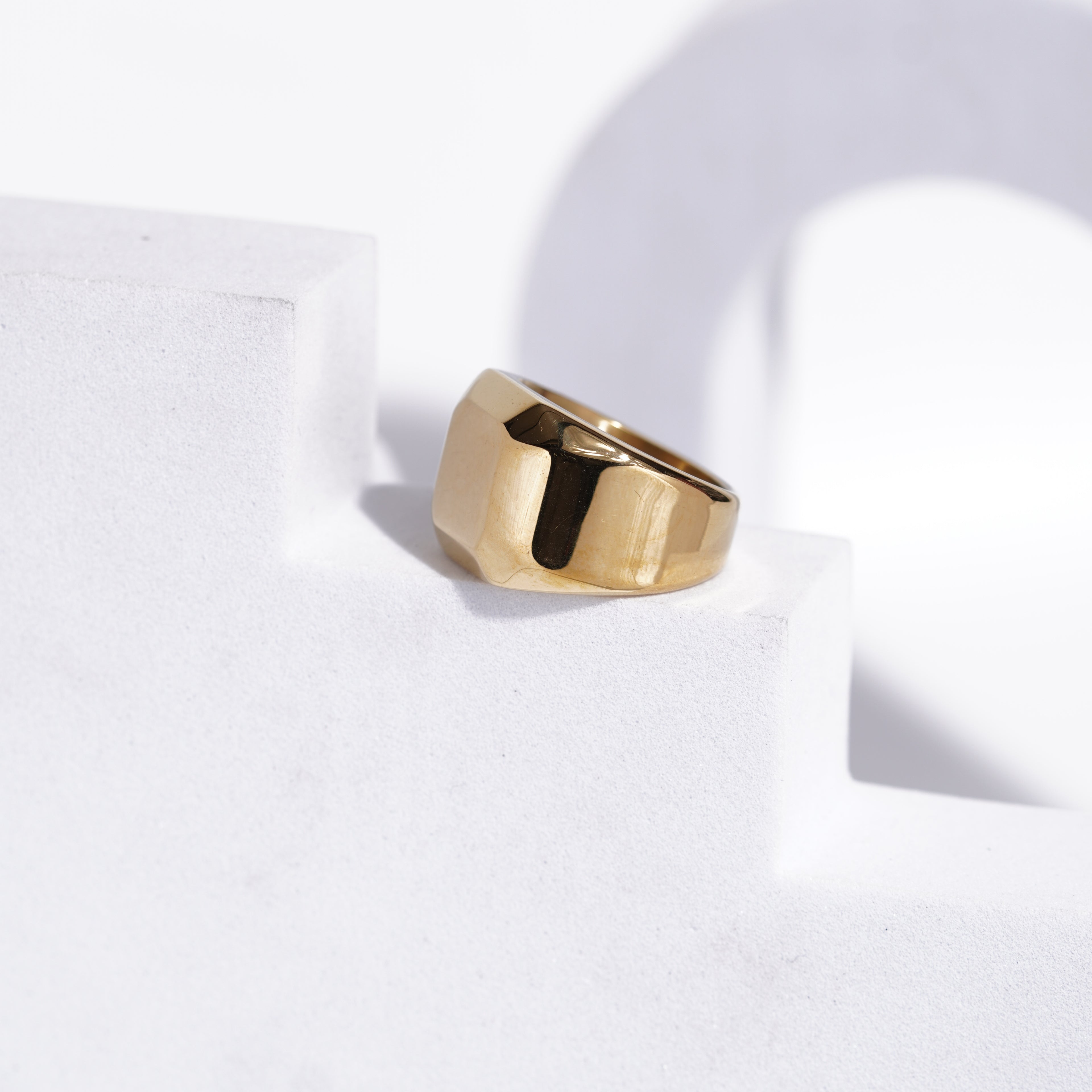 (32) Geometric Gold Signet Ring