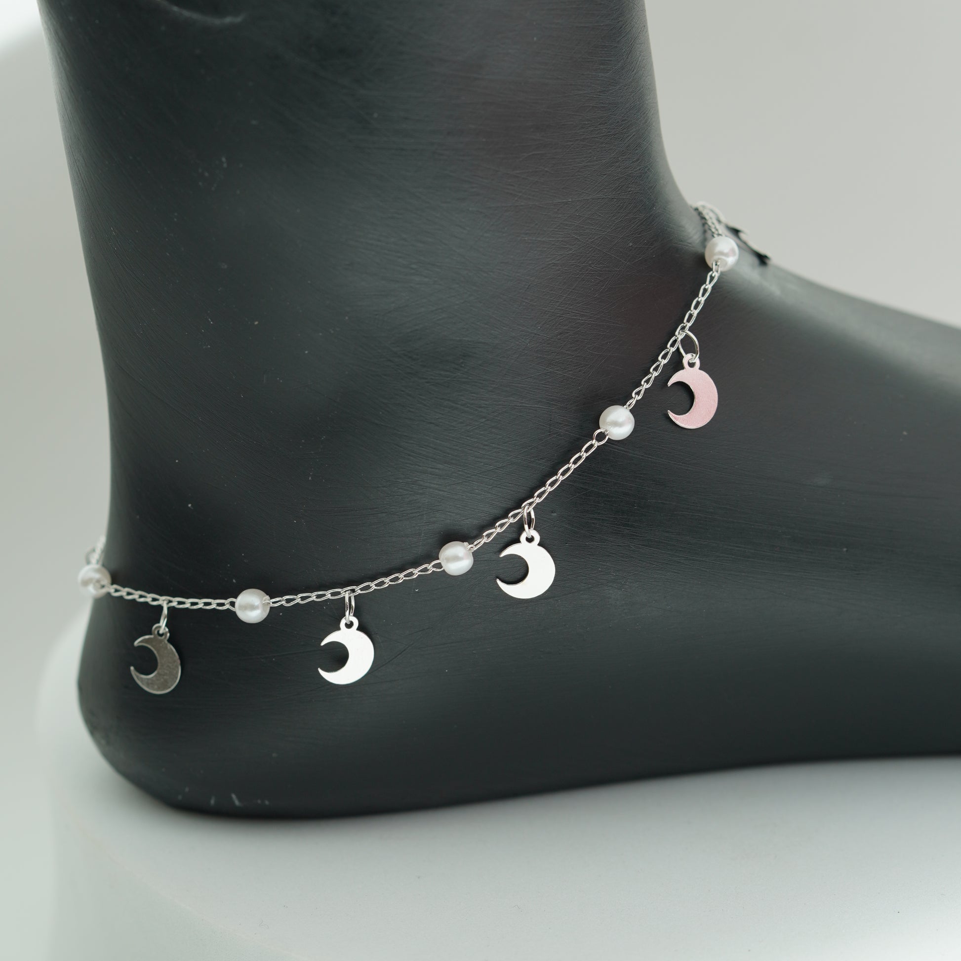 (2D) RADIANT MOON ANKLETS