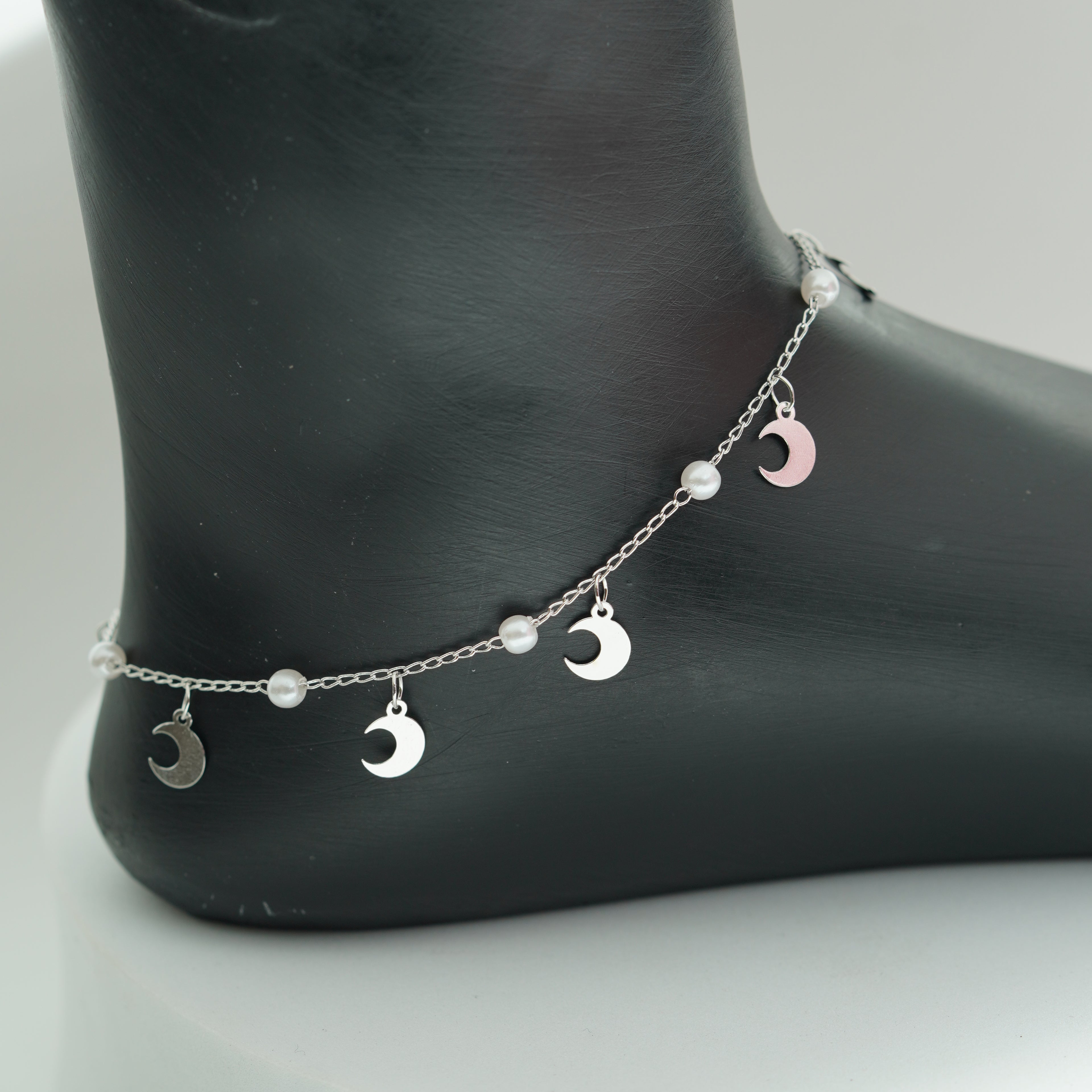 (2D) RADIANT MOON ANKLETS