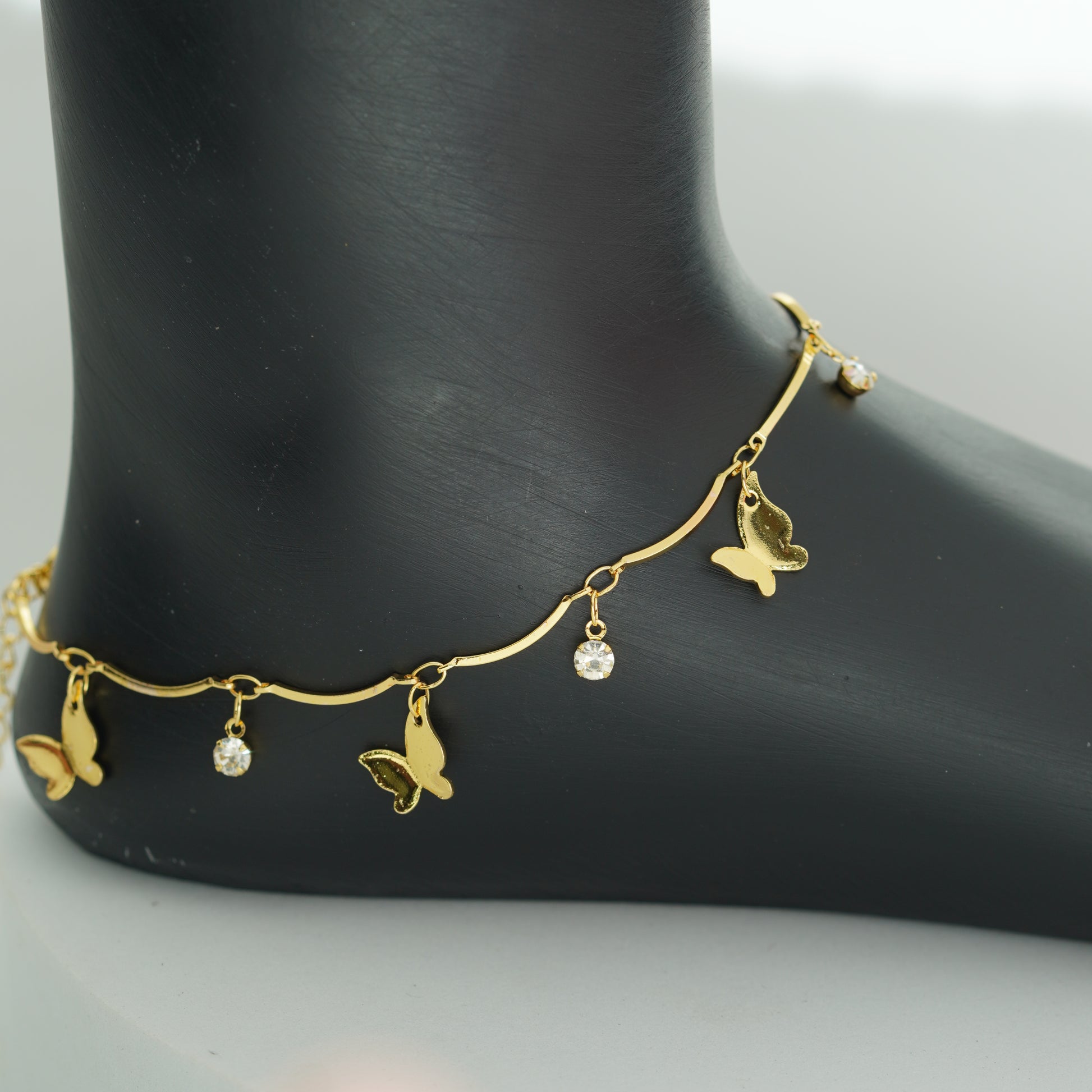 (7B) BUTTERFLY CHARM ANKLET