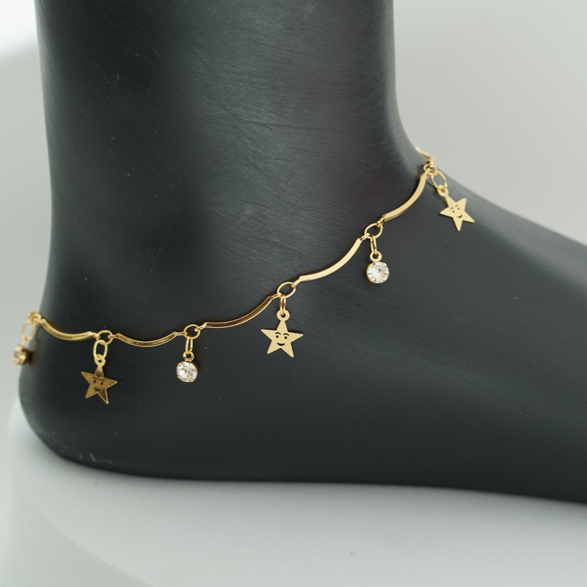 (7D) SMILEY STAR ANKLETS