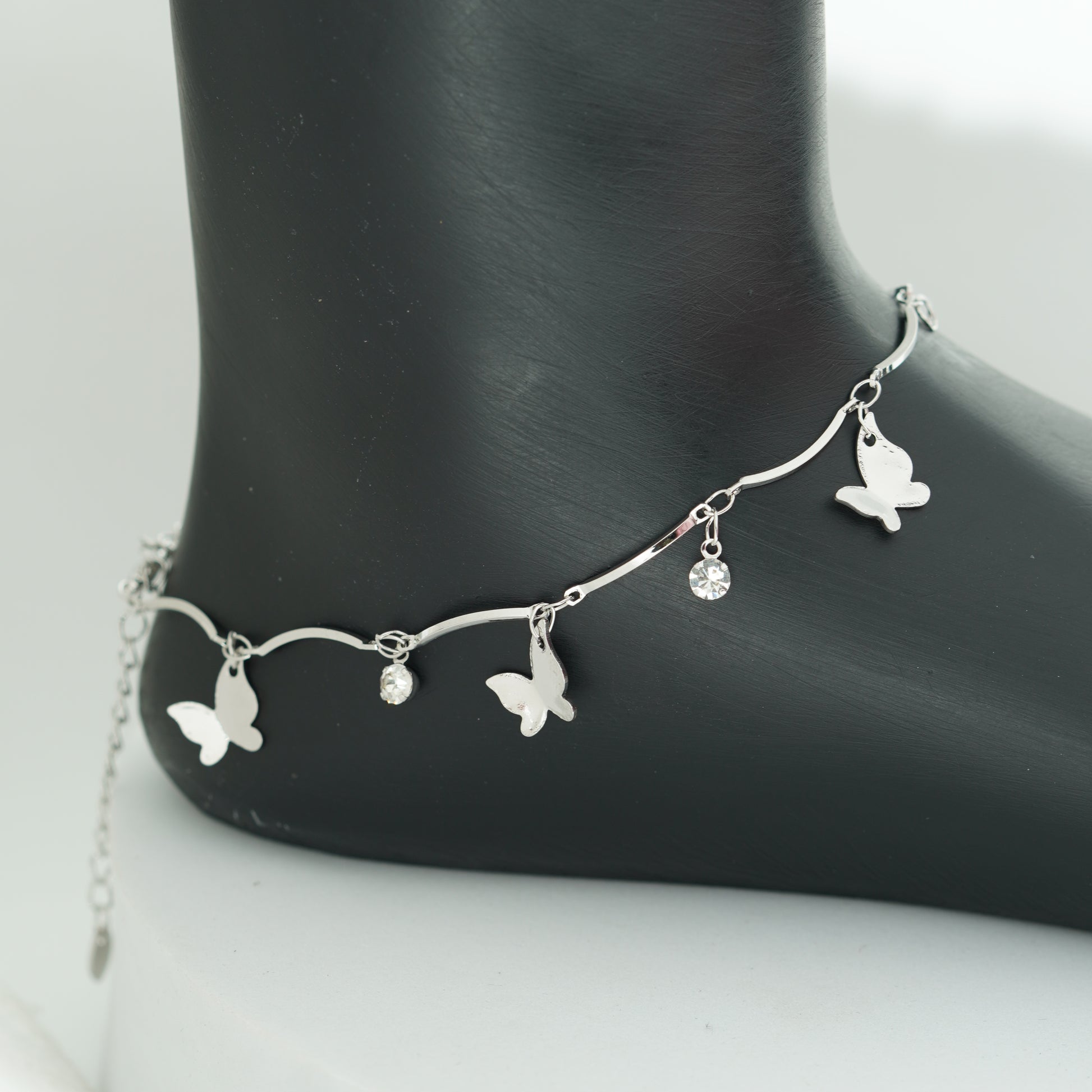 (7B) BUTTERFLY CHARM ANKLET