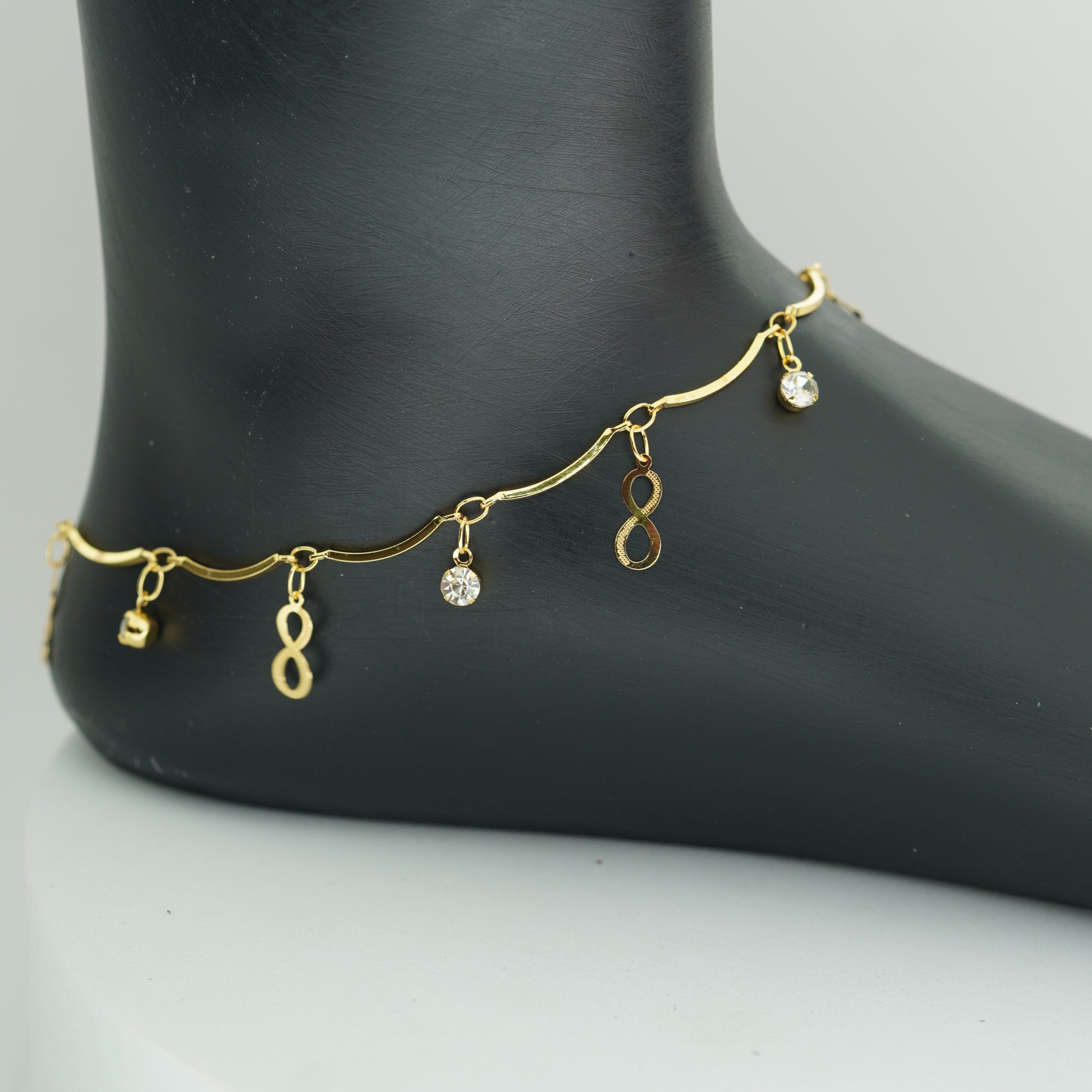 (8D) CHARMING ANKLET