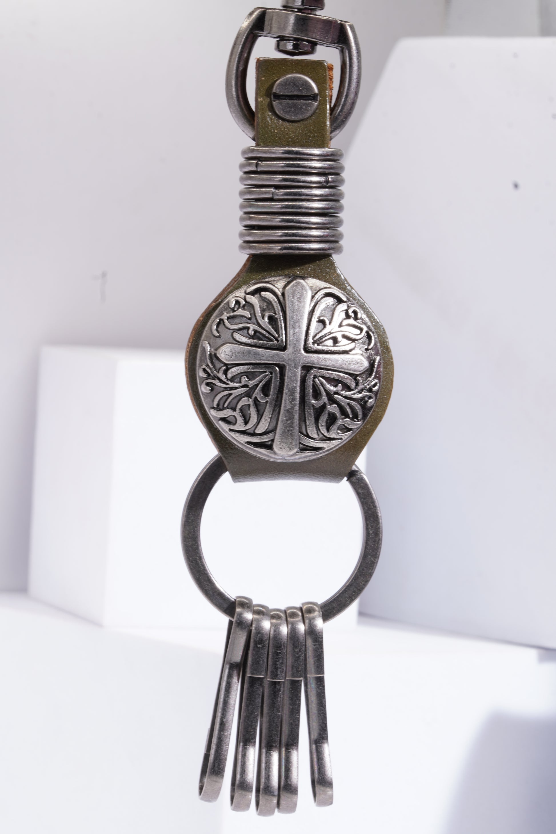 Sophisticated And Premium Pure Leather Handicraft Keychains