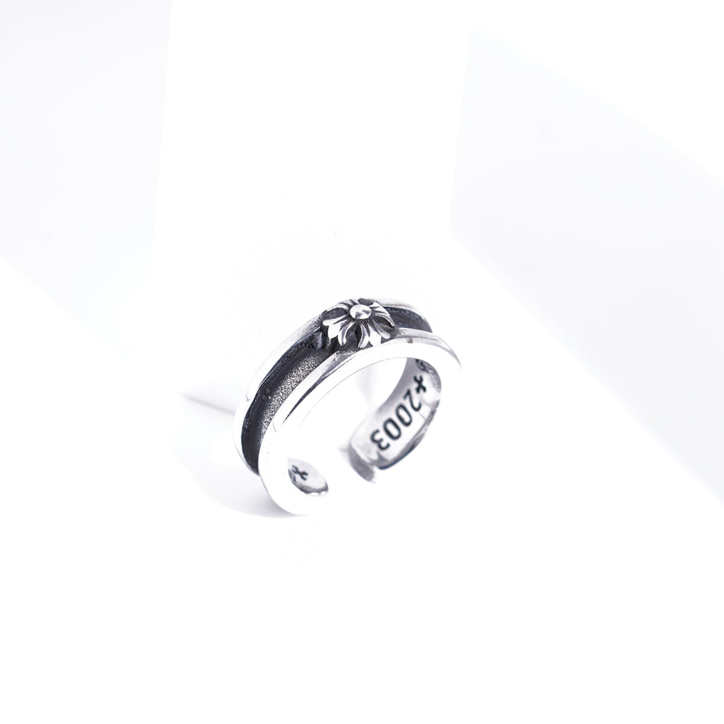 The Vesper Vault — Gothic Cross Chrome Ring (212)