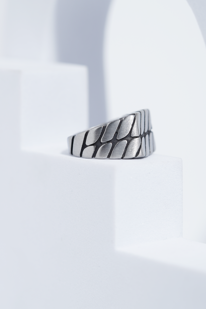 Twisted Pattern Silver & Golden Shiney Ring For Men worldjewel.in men's ring