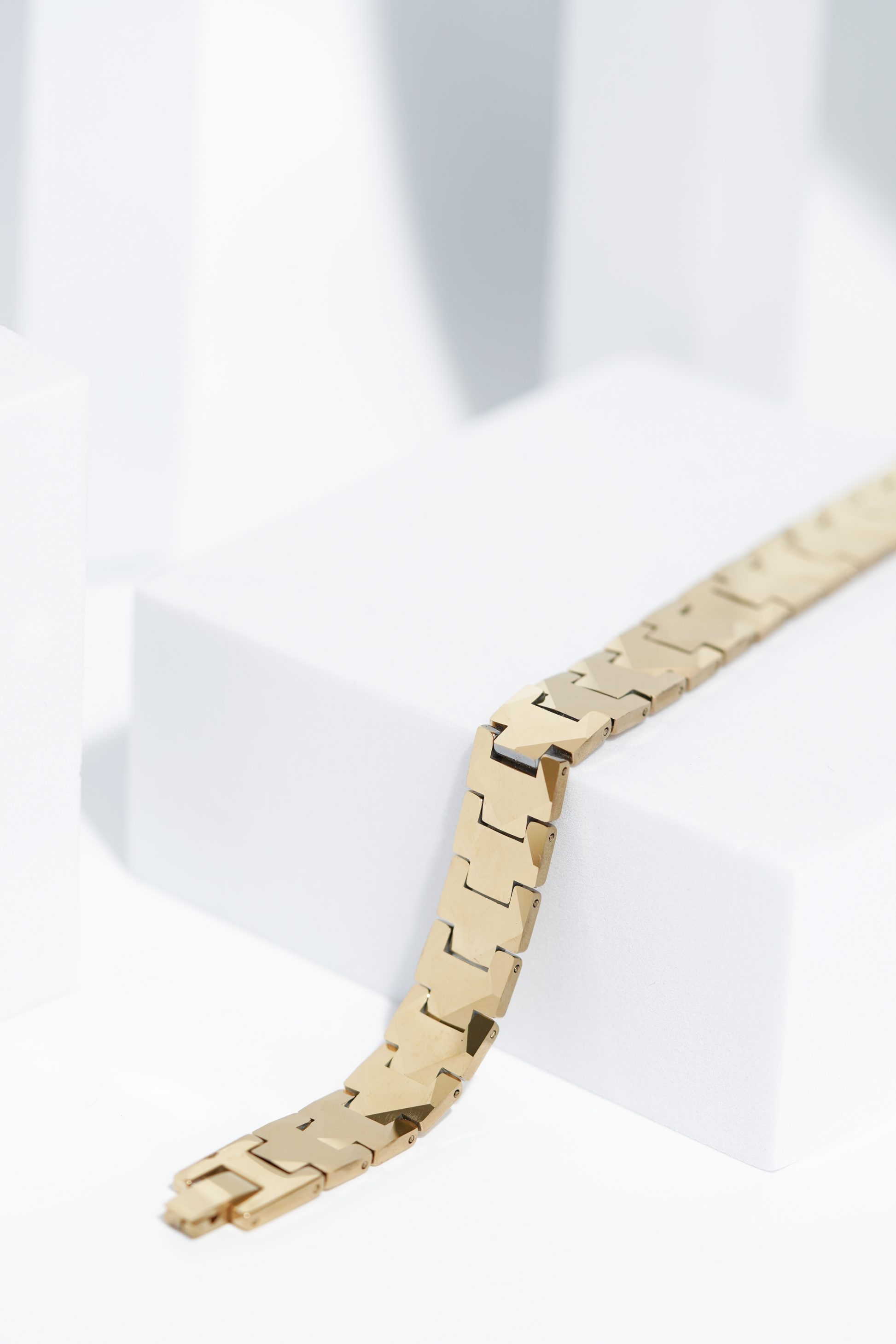 Golden Royal Touch  - Ceramic bracelet for men. worldjewel.in men's bracelets