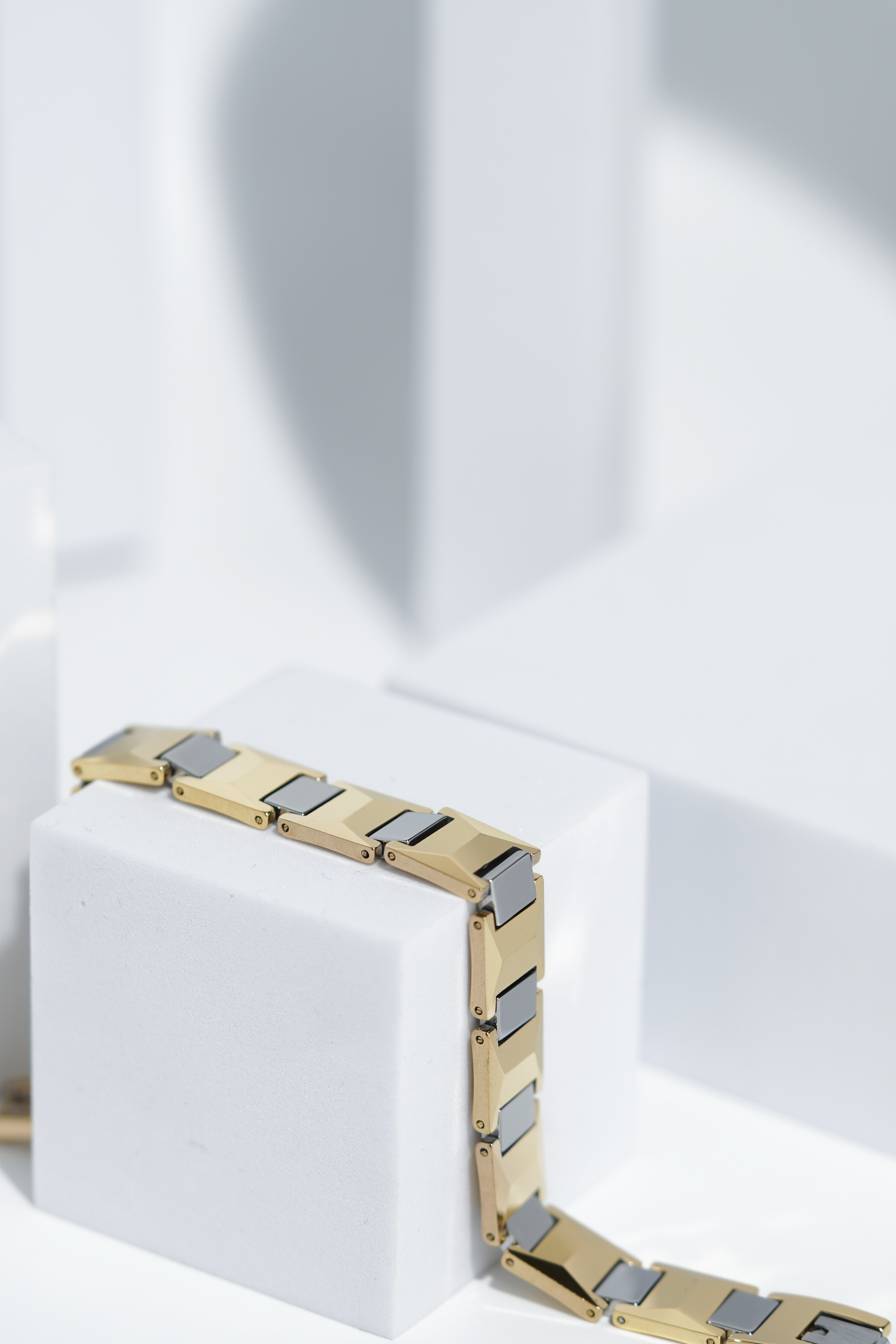 Nysa - Ceramic bracelet for men. worldjewel.in men's bracelets