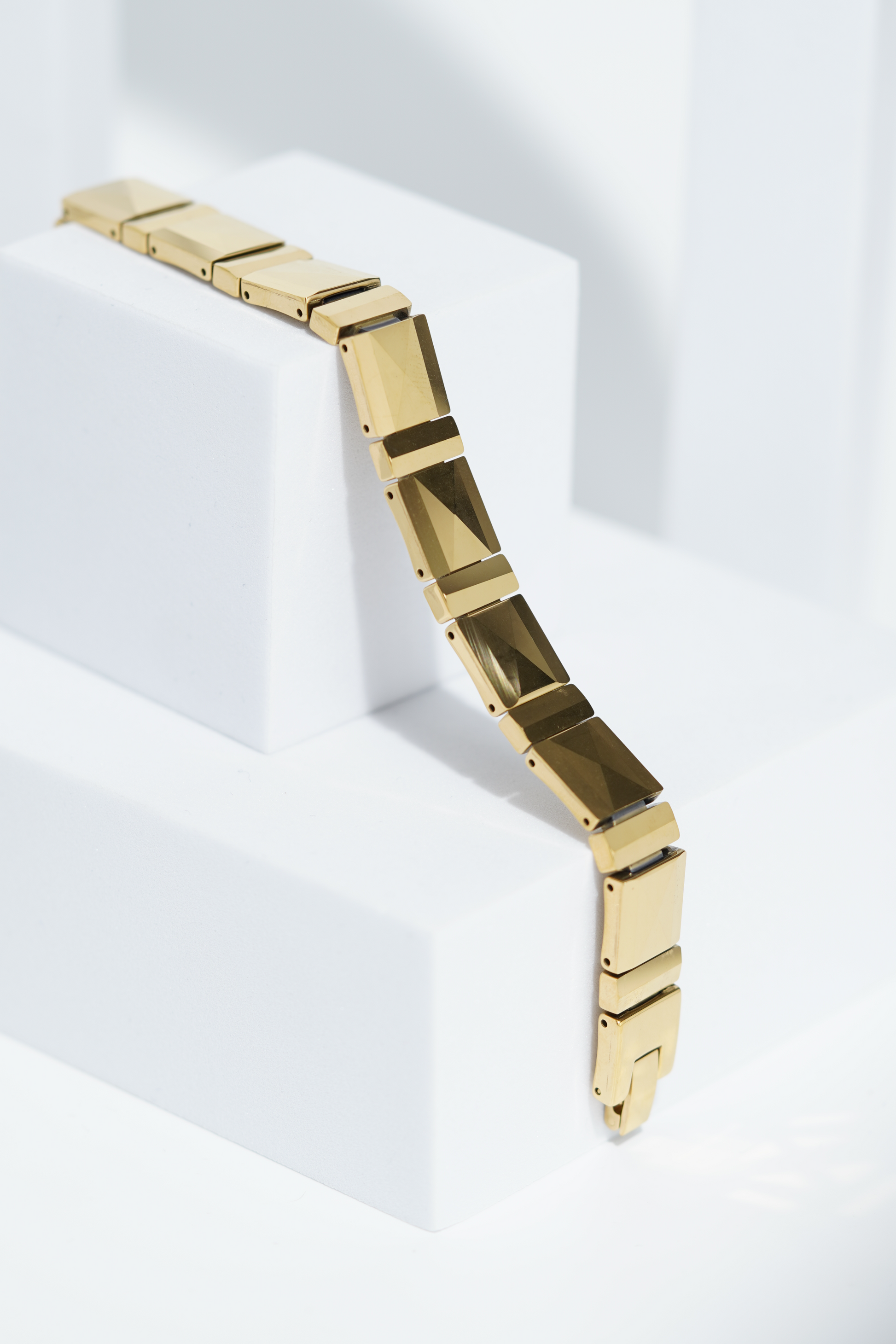 Golden Grace - Ceramic bracelet for men. worldjewel.in men's bracelets