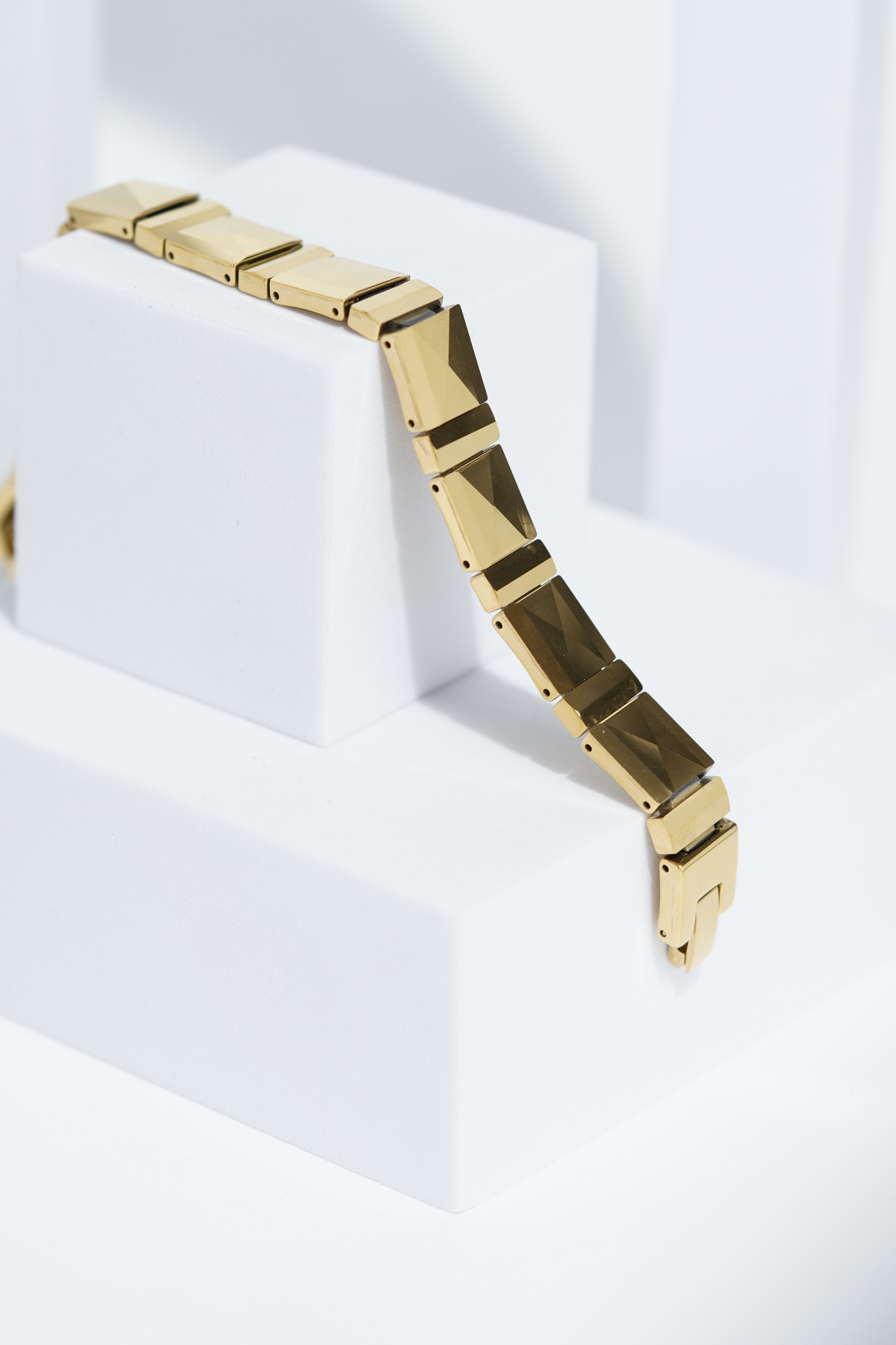 Golden Grace - Ceramic bracelet for men. worldjewel.in men's bracelets