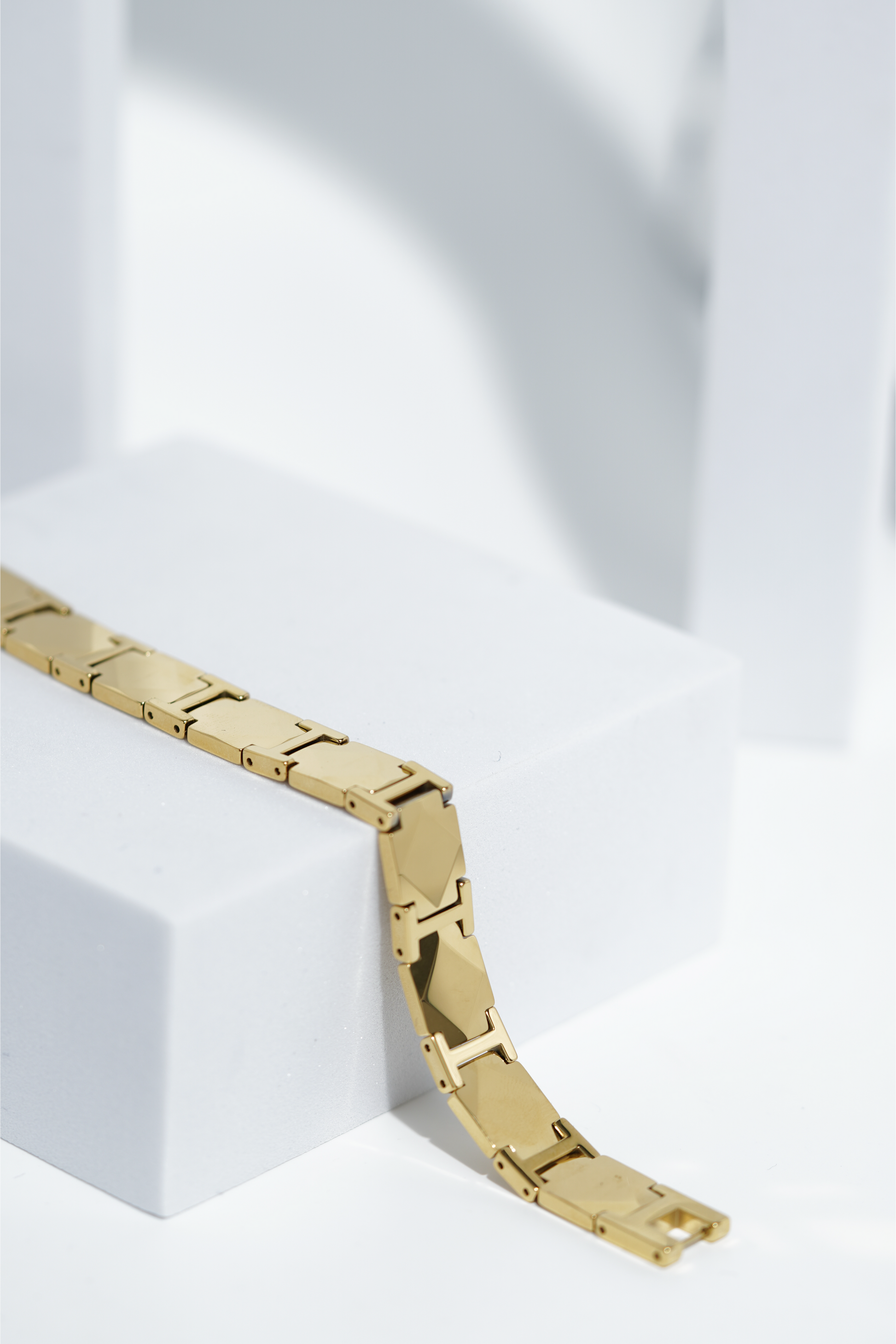 Earth Glow  - Ceramic bracelet for men. worldjewel.in men's bracelets