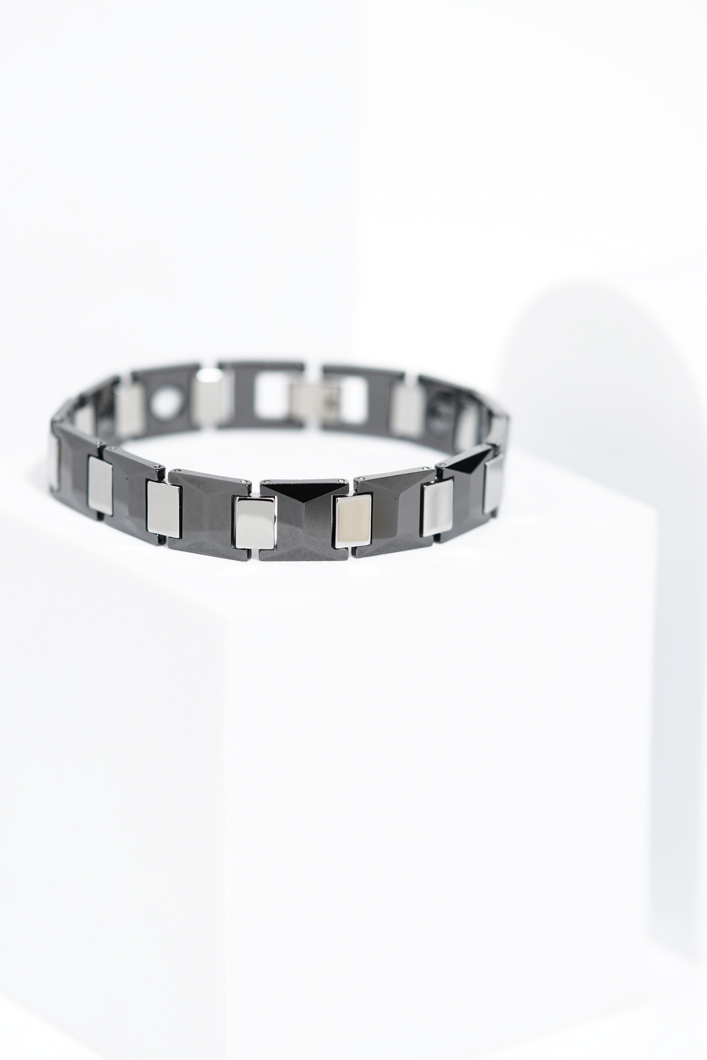 CeramiCurve - Ceramic bracelet for men. worldjewel.in men's bracelets