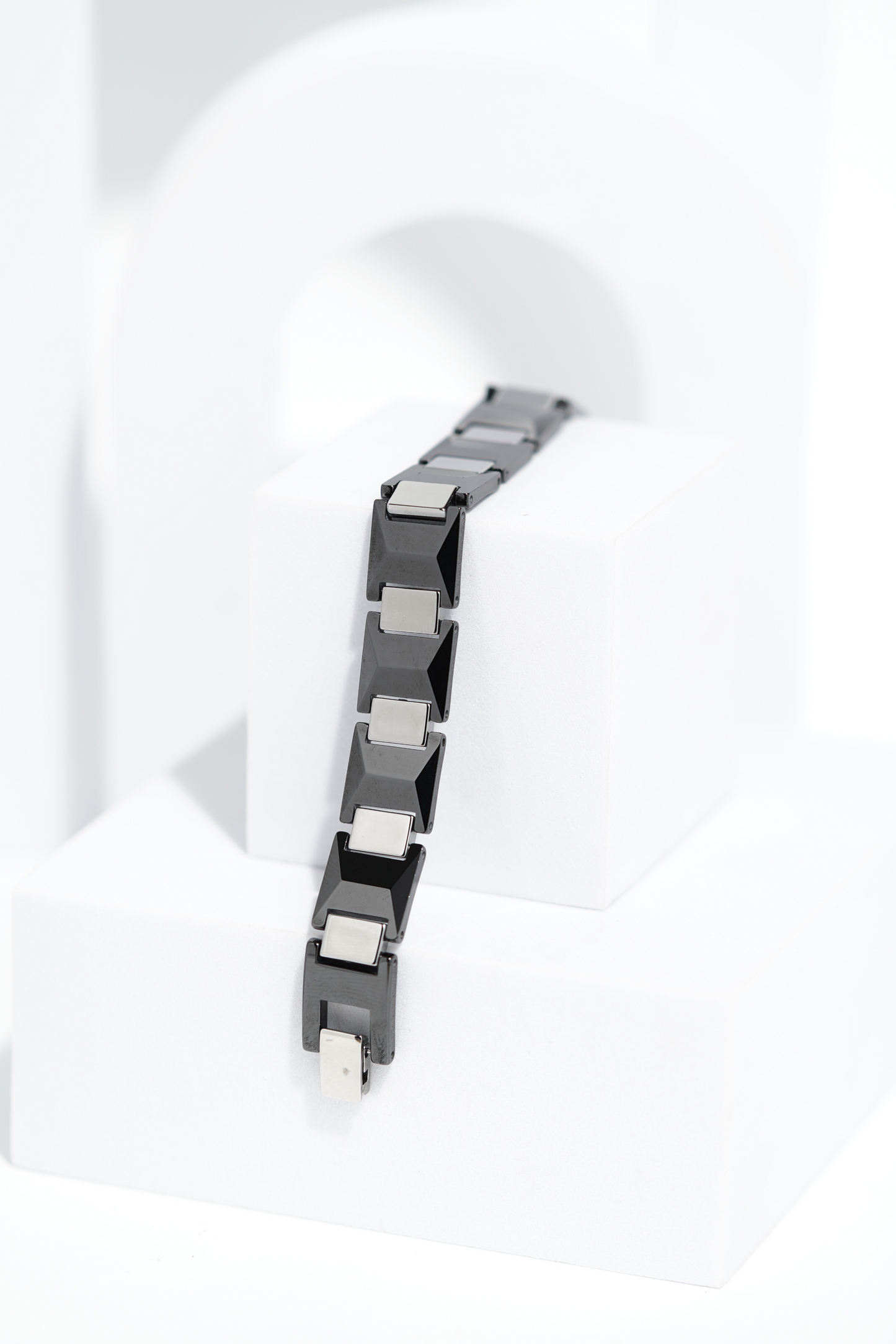 CeramiCurve - Ceramic bracelet for men. worldjewel.in men's bracelets