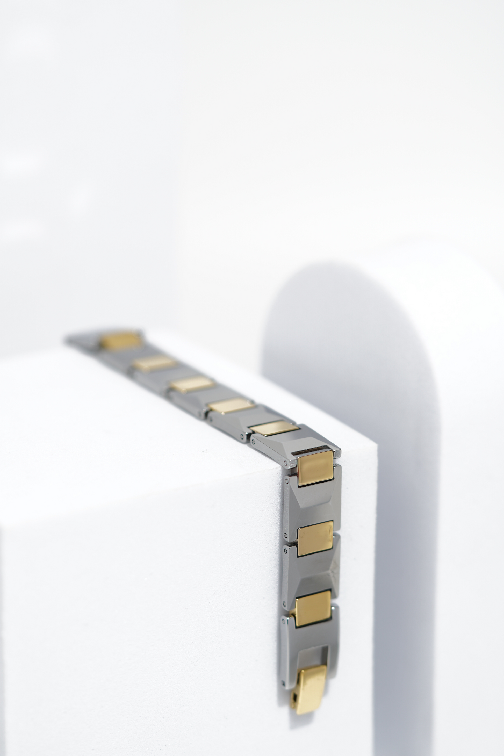 Forma - Ceramic bracelet for men. worldjewel.in men's bracelets