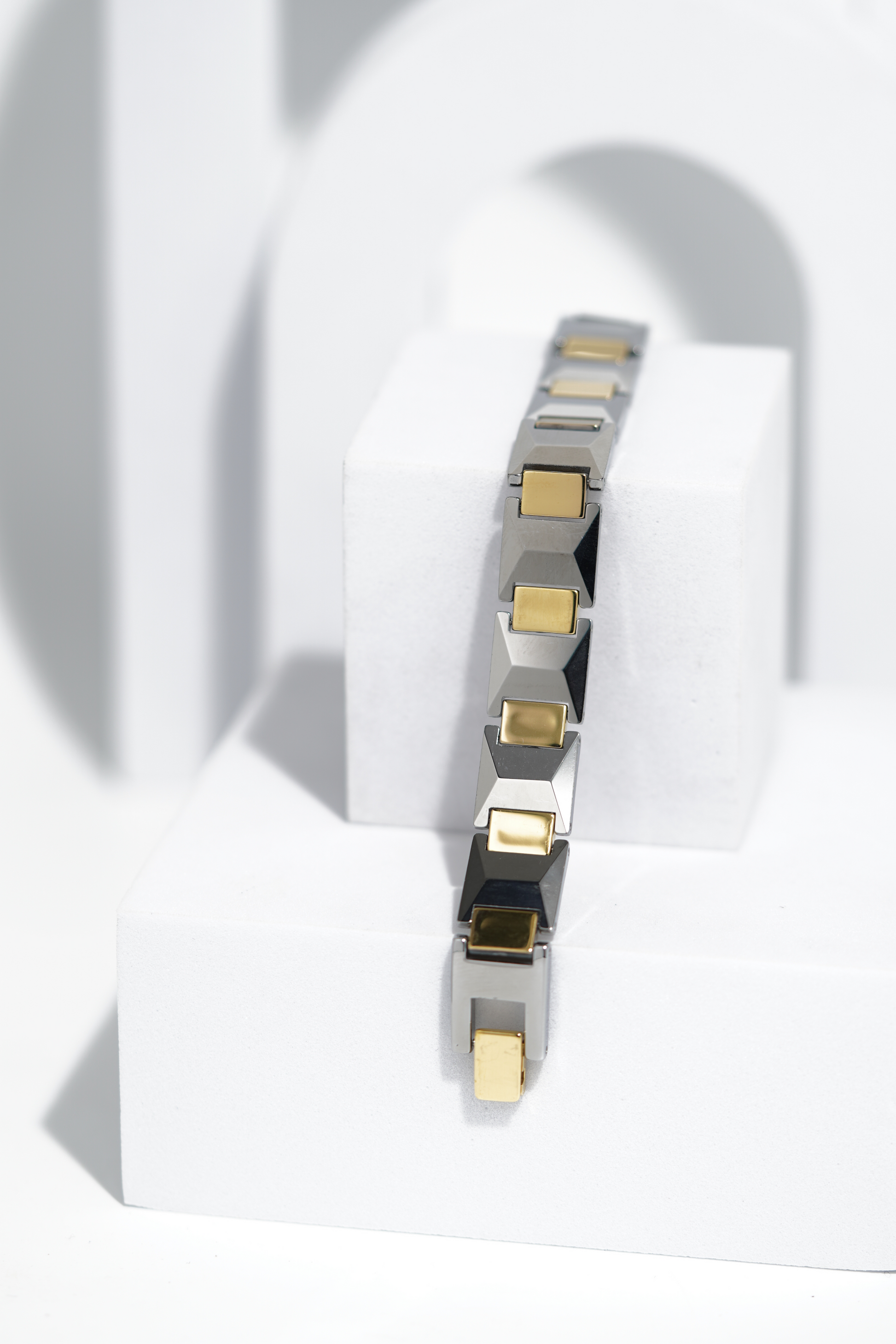 Forma - Ceramic bracelet for men. worldjewel.in men's bracelets