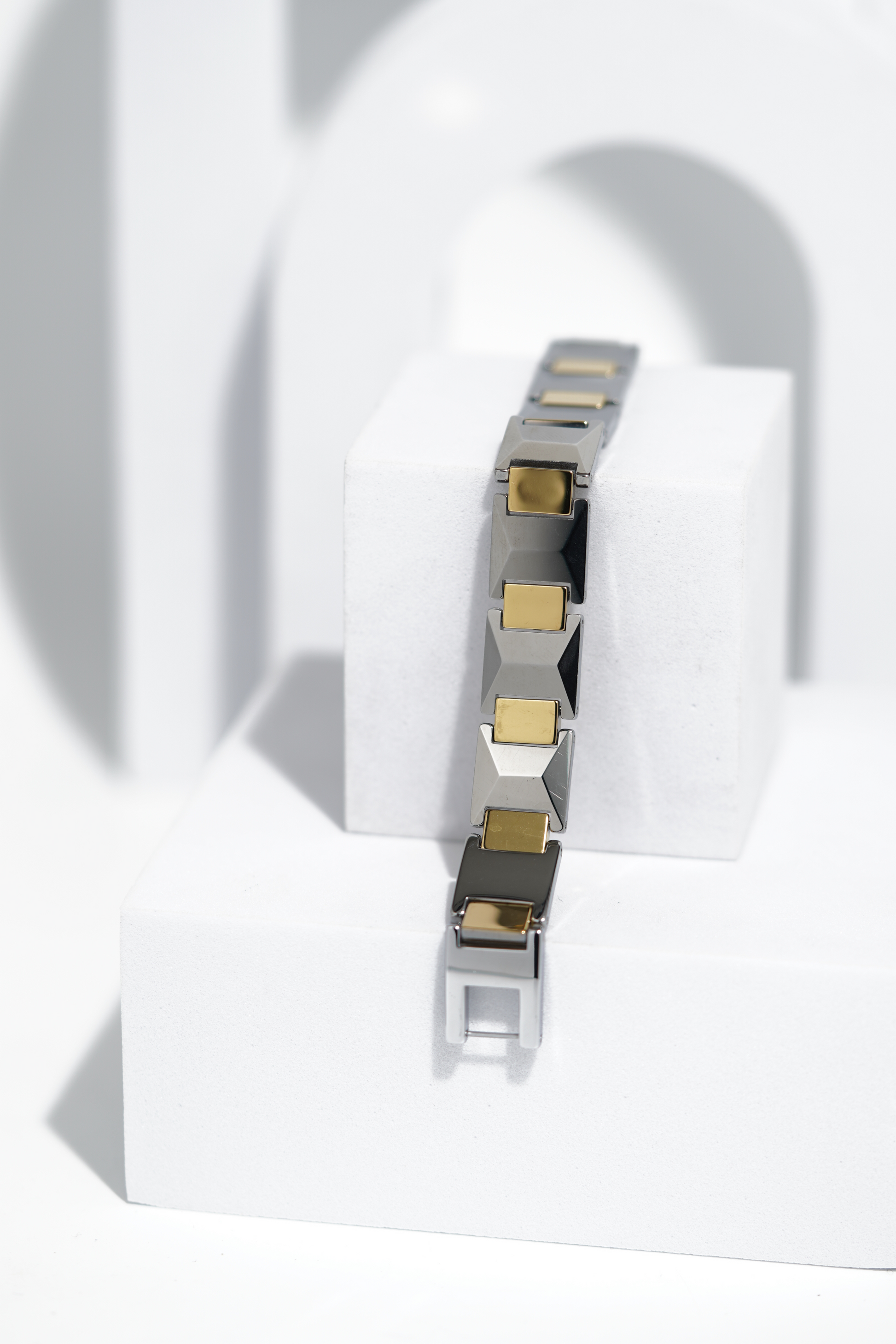 Forma - Ceramic bracelet for men. worldjewel.in men's bracelets
