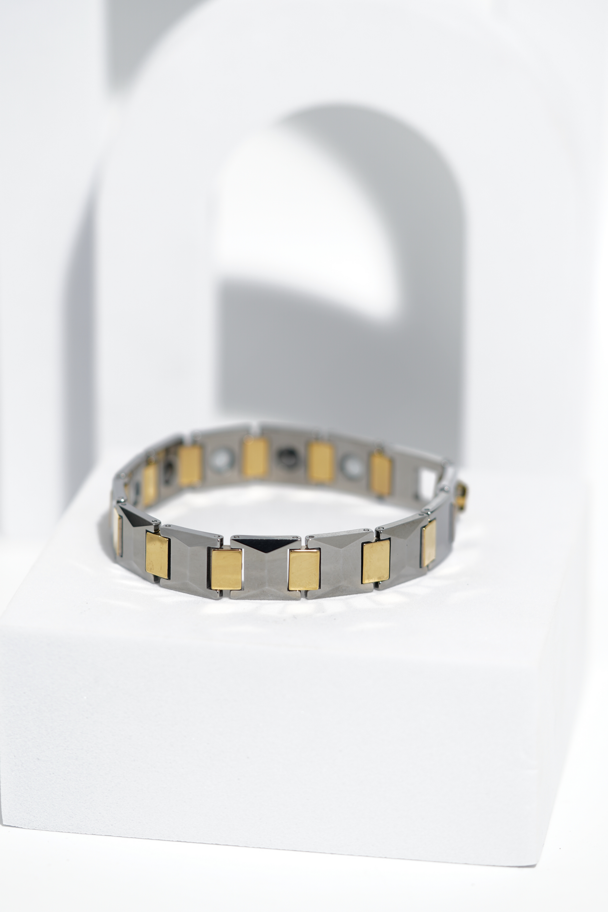 Forma - Ceramic bracelet for men. worldjewel.in men's bracelets
