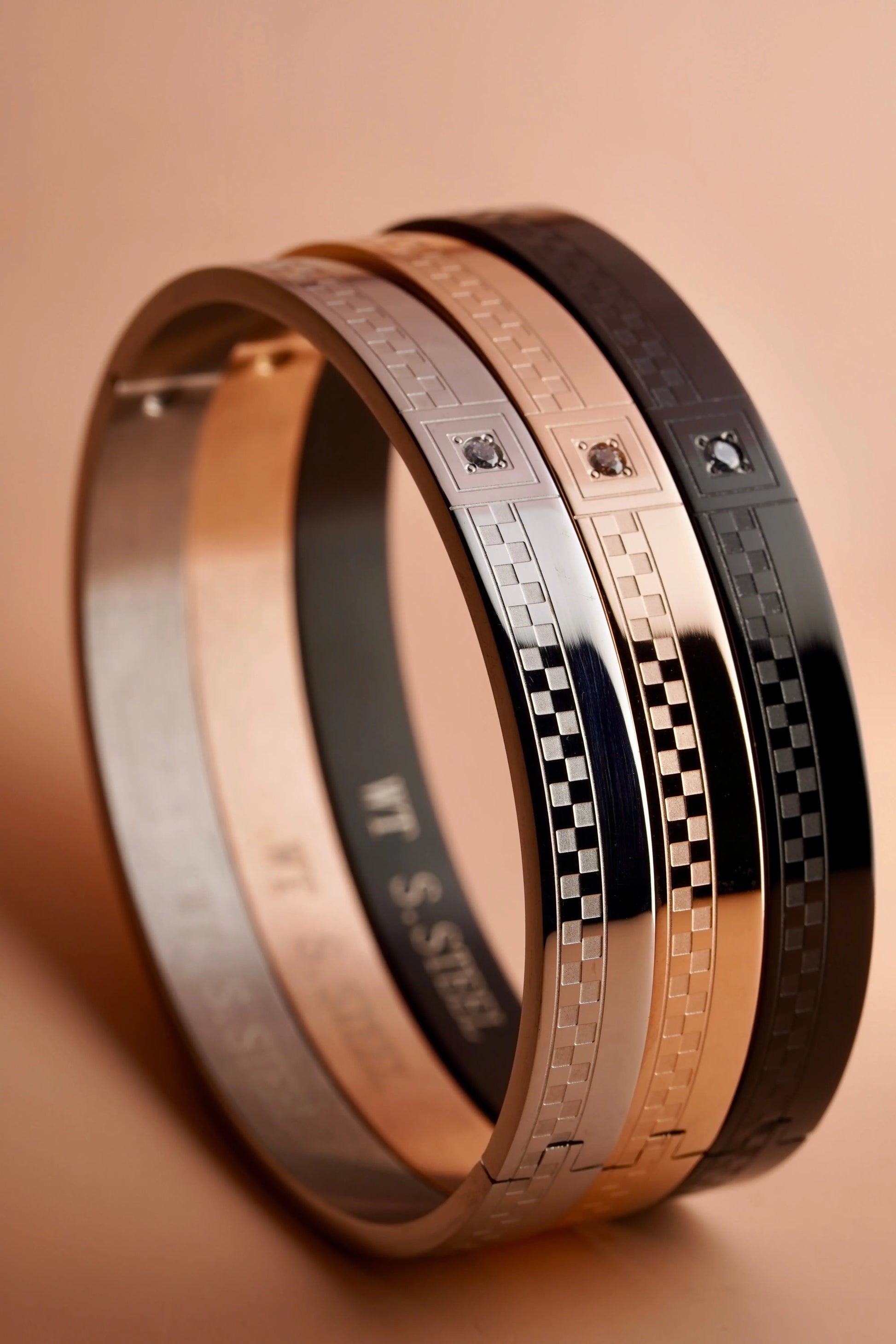 Diamond sleek pattern kada | Stainless Steel bracelet for men's | Anti-Tarnish. - worldjewel.in