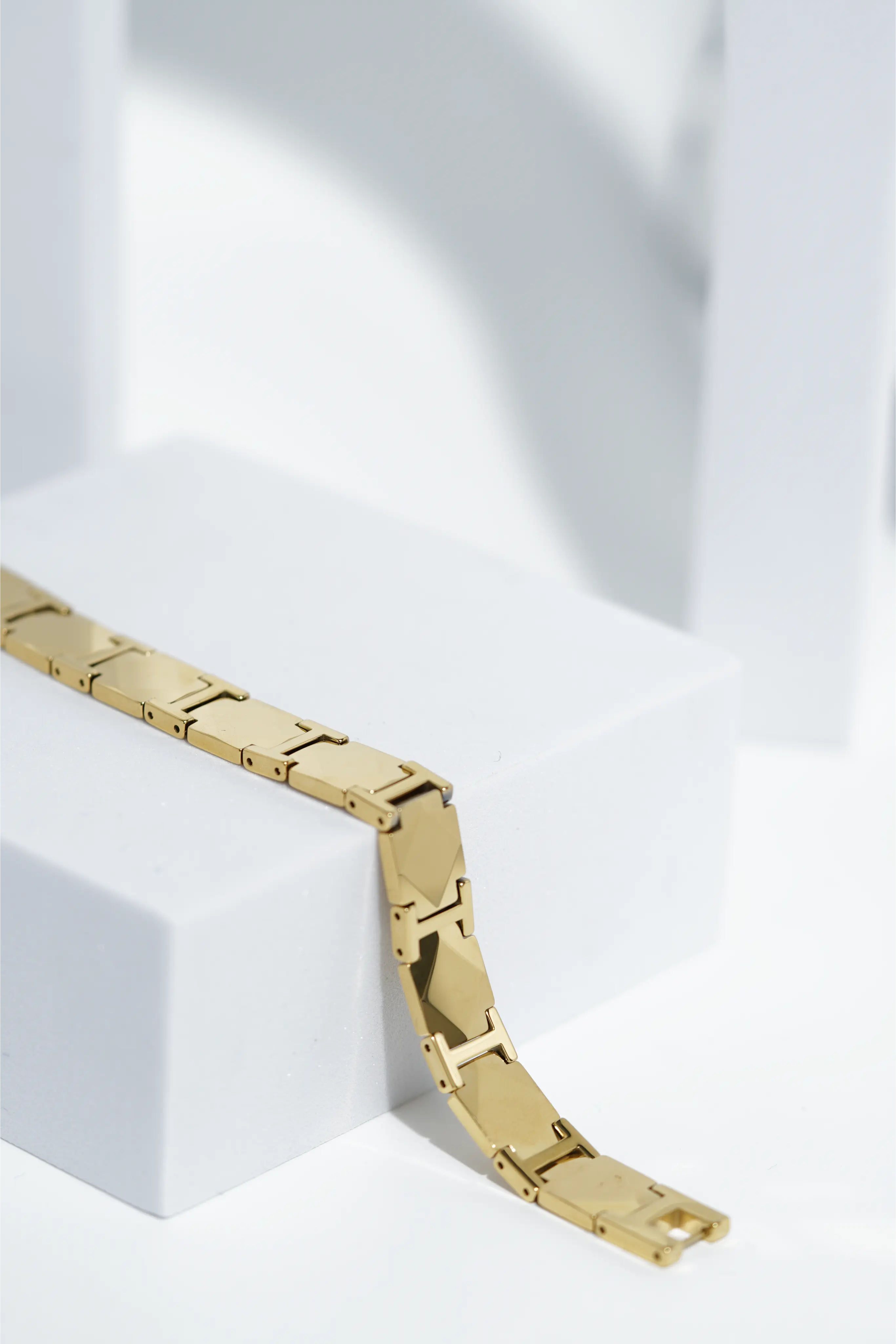 Earth Glow  - Ceramic bracelet for men. worldjewel.in men's bracelets