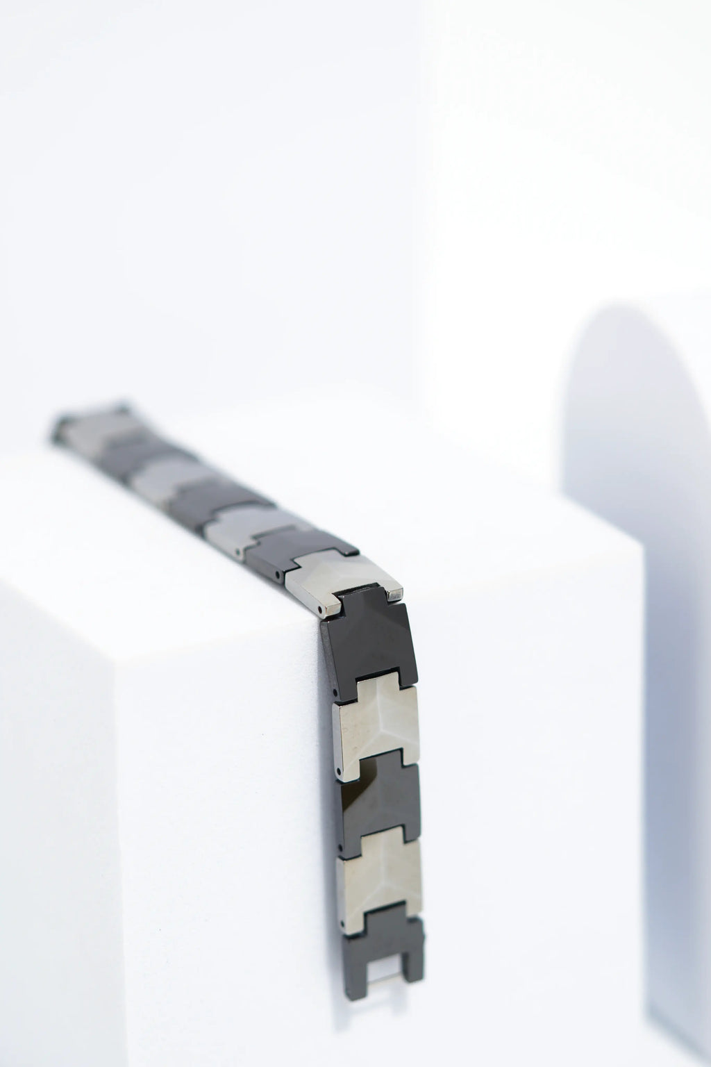 EdgeOne - Ceramic bracelet for men. worldjewel.in men's bracelets