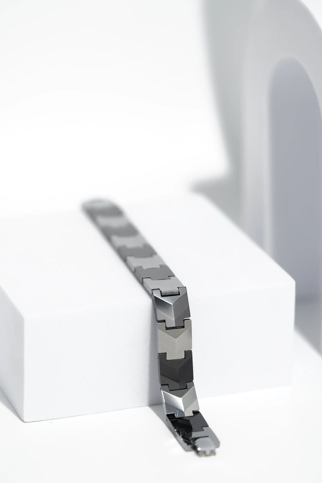 EdgeOne - Ceramic bracelet for men. worldjewel.in men's bracelets